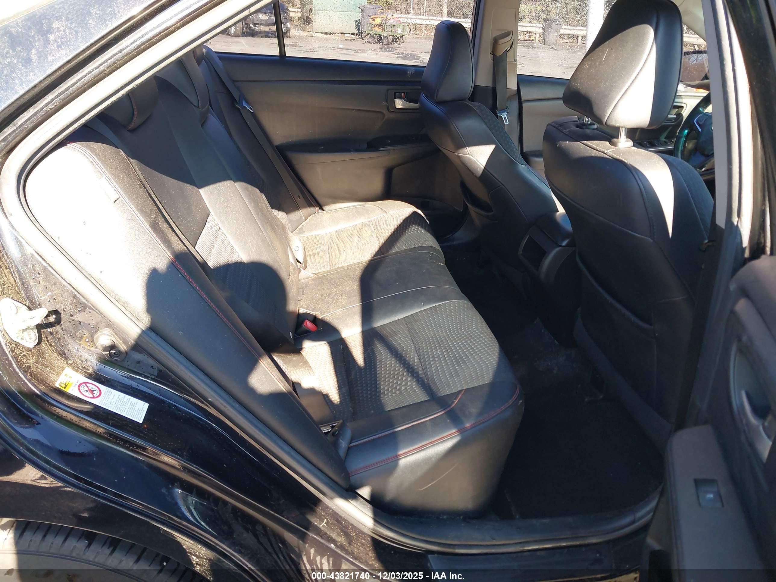 TOYOTA CAMRY image 8