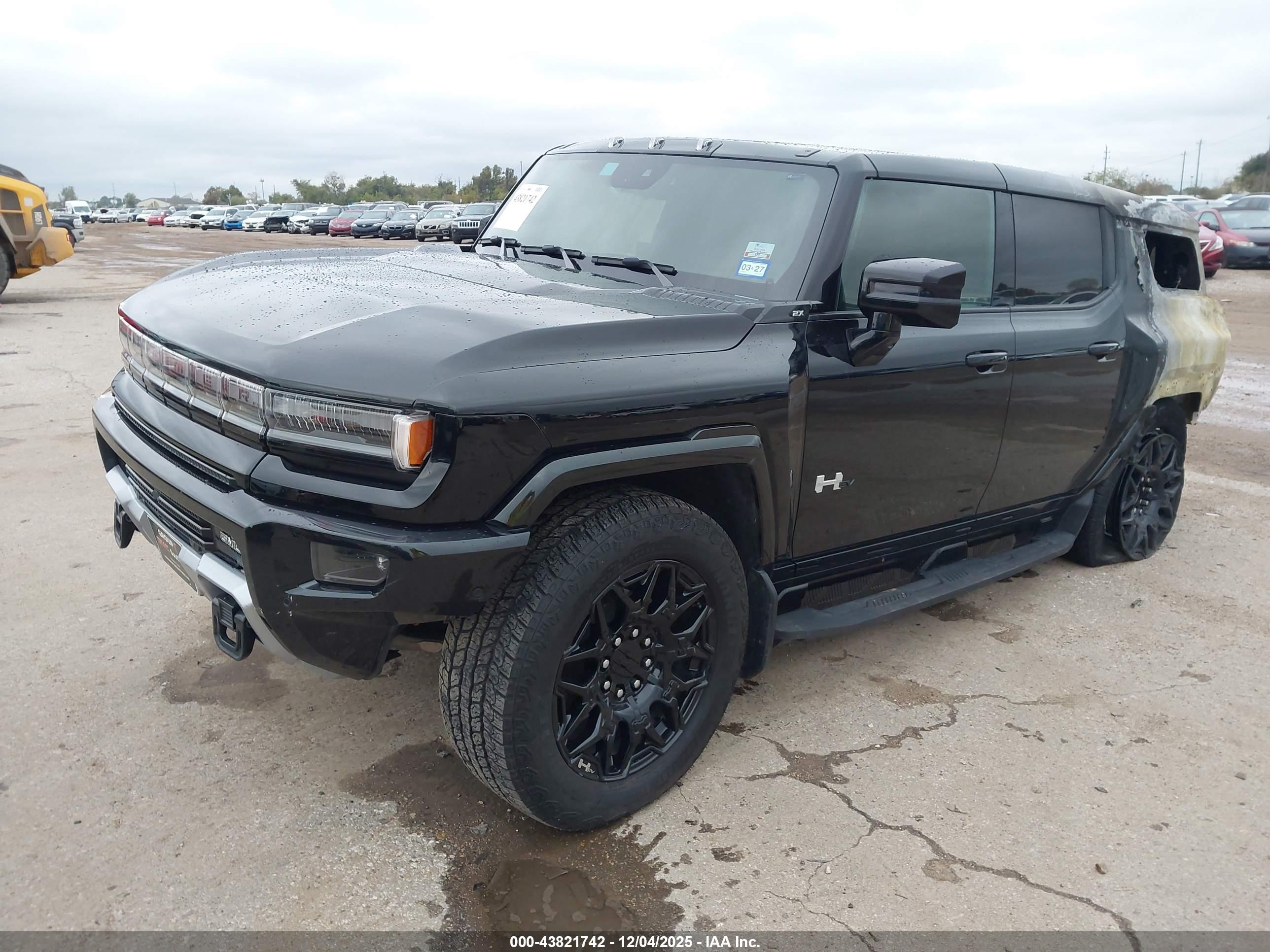 GMC HUMMER image 2