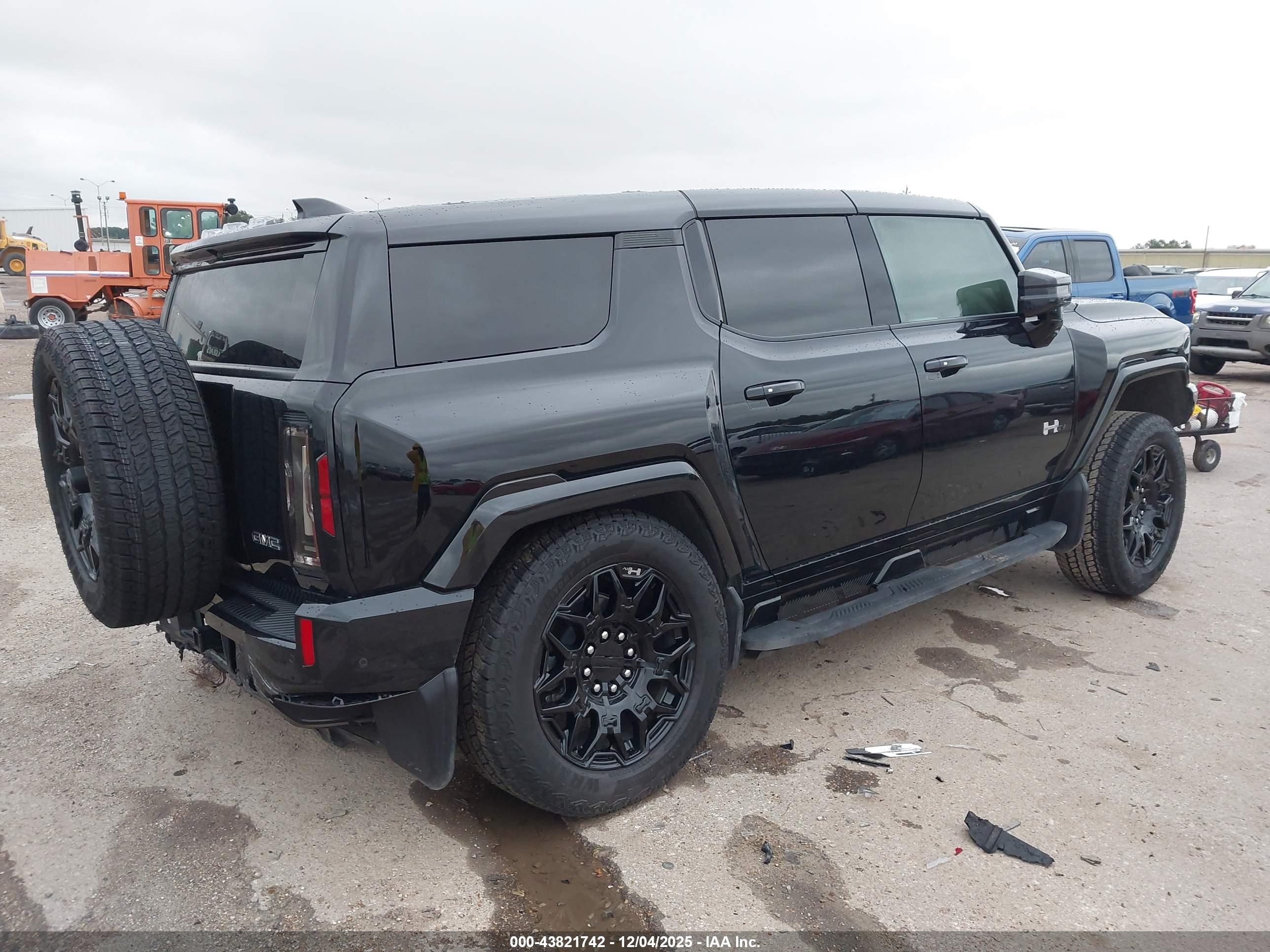 GMC HUMMER image 4