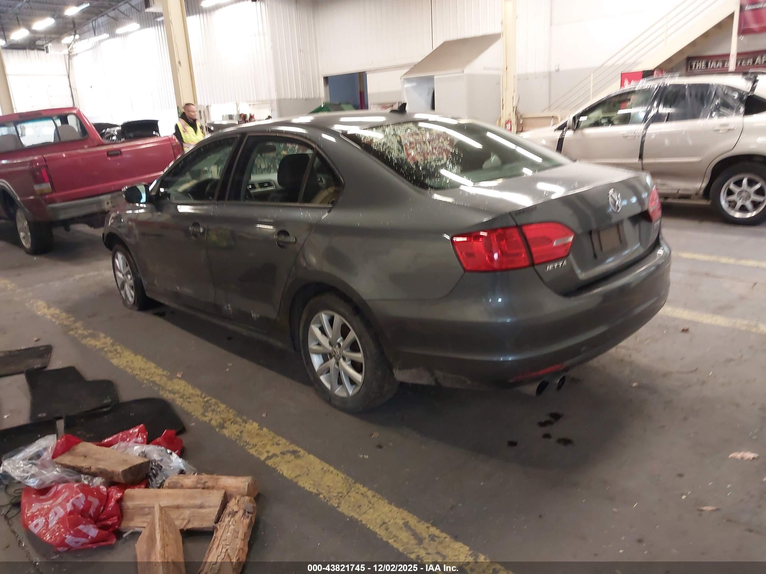 VOLKSWAGEN JETTA image 3