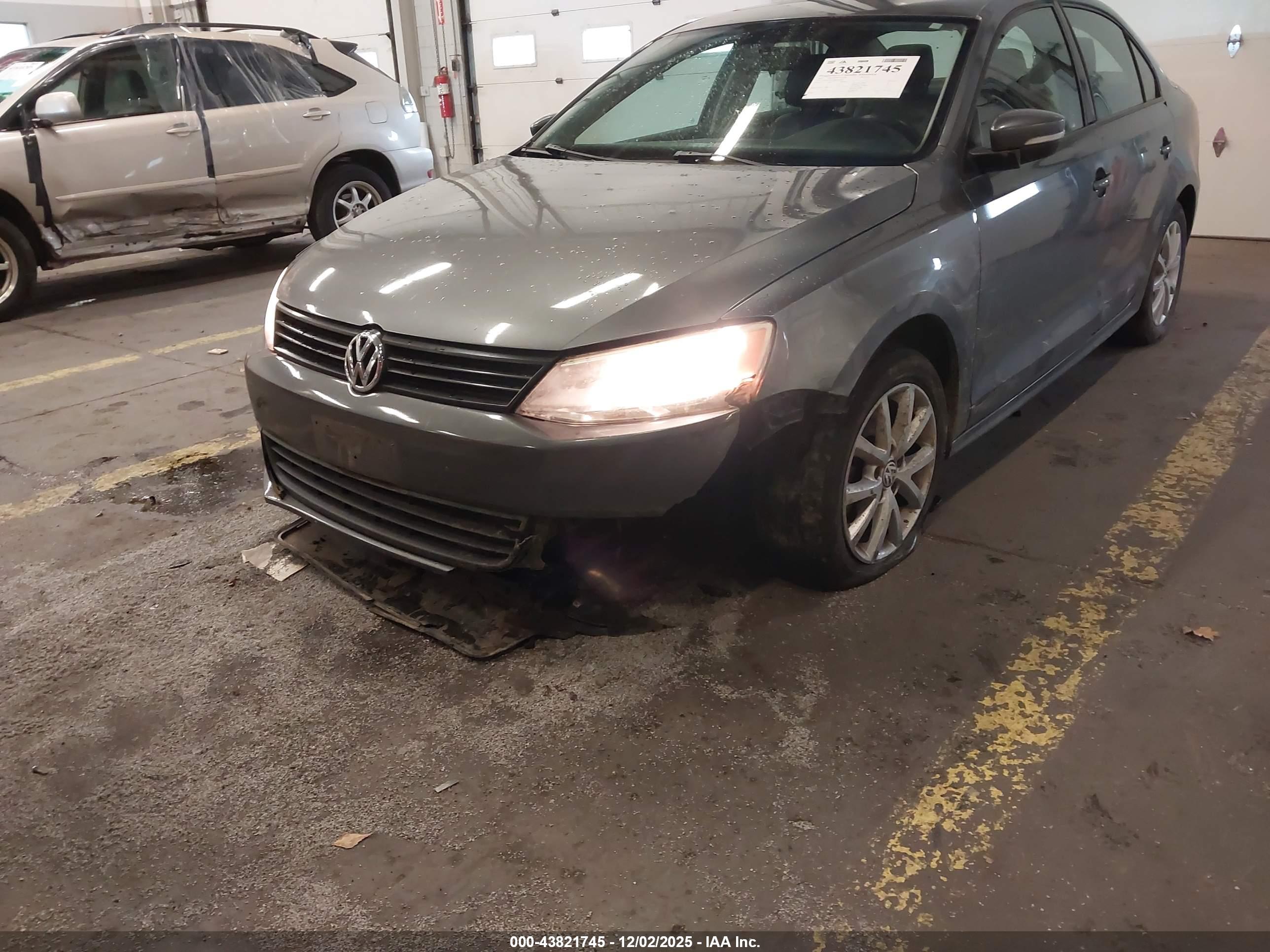 VOLKSWAGEN JETTA image 6