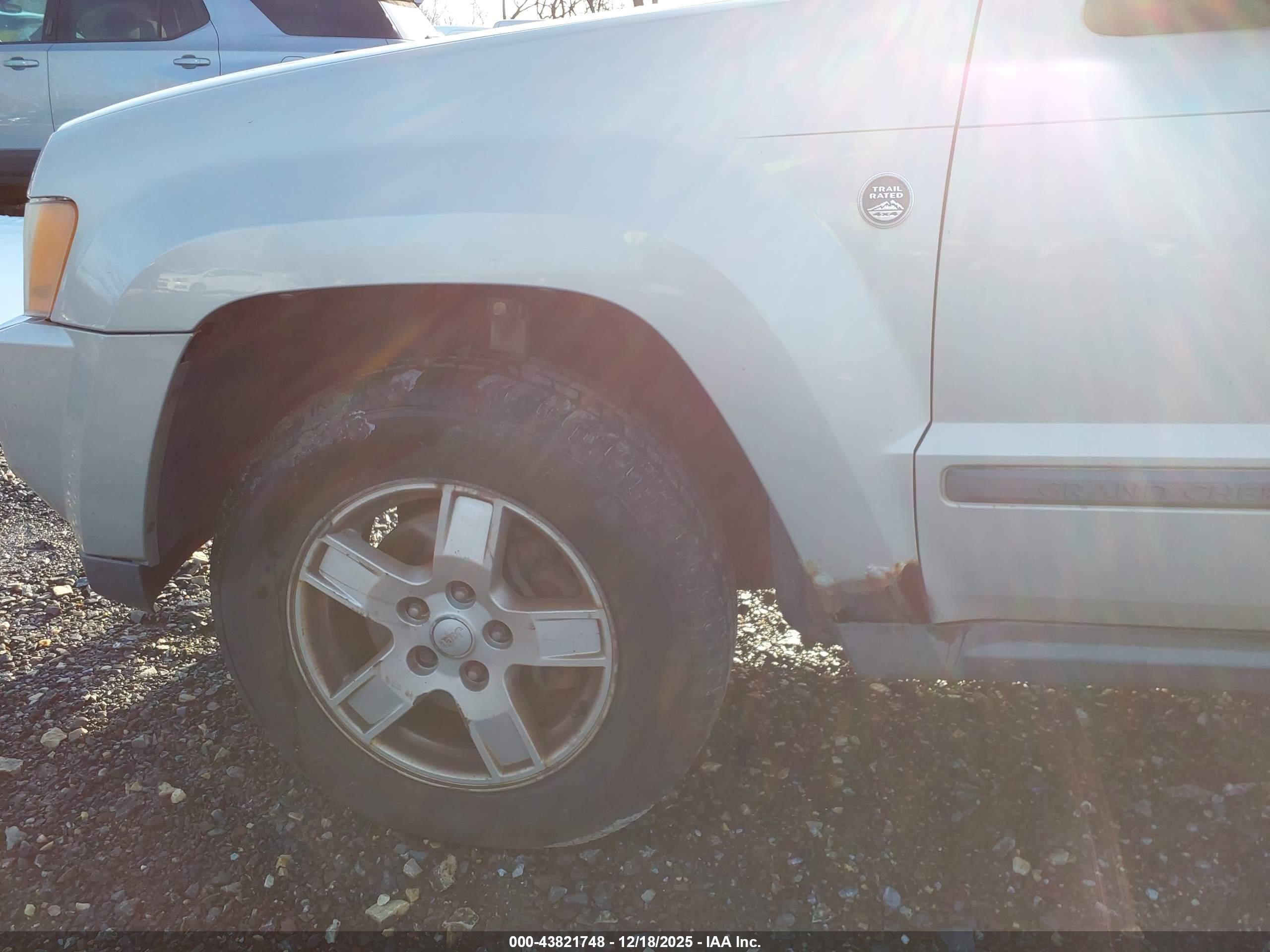 JEEP GRAND image 6