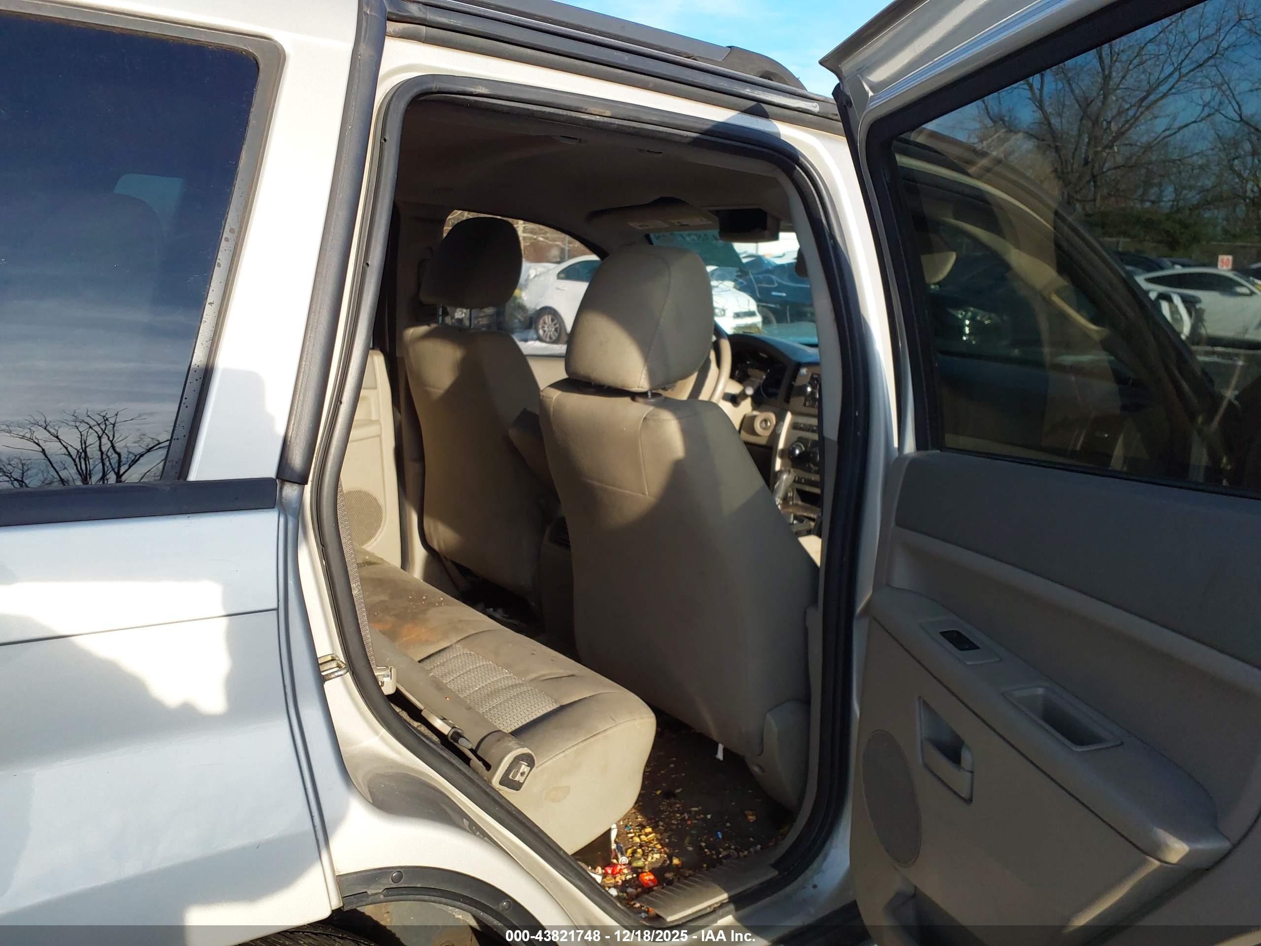 JEEP GRAND image 8