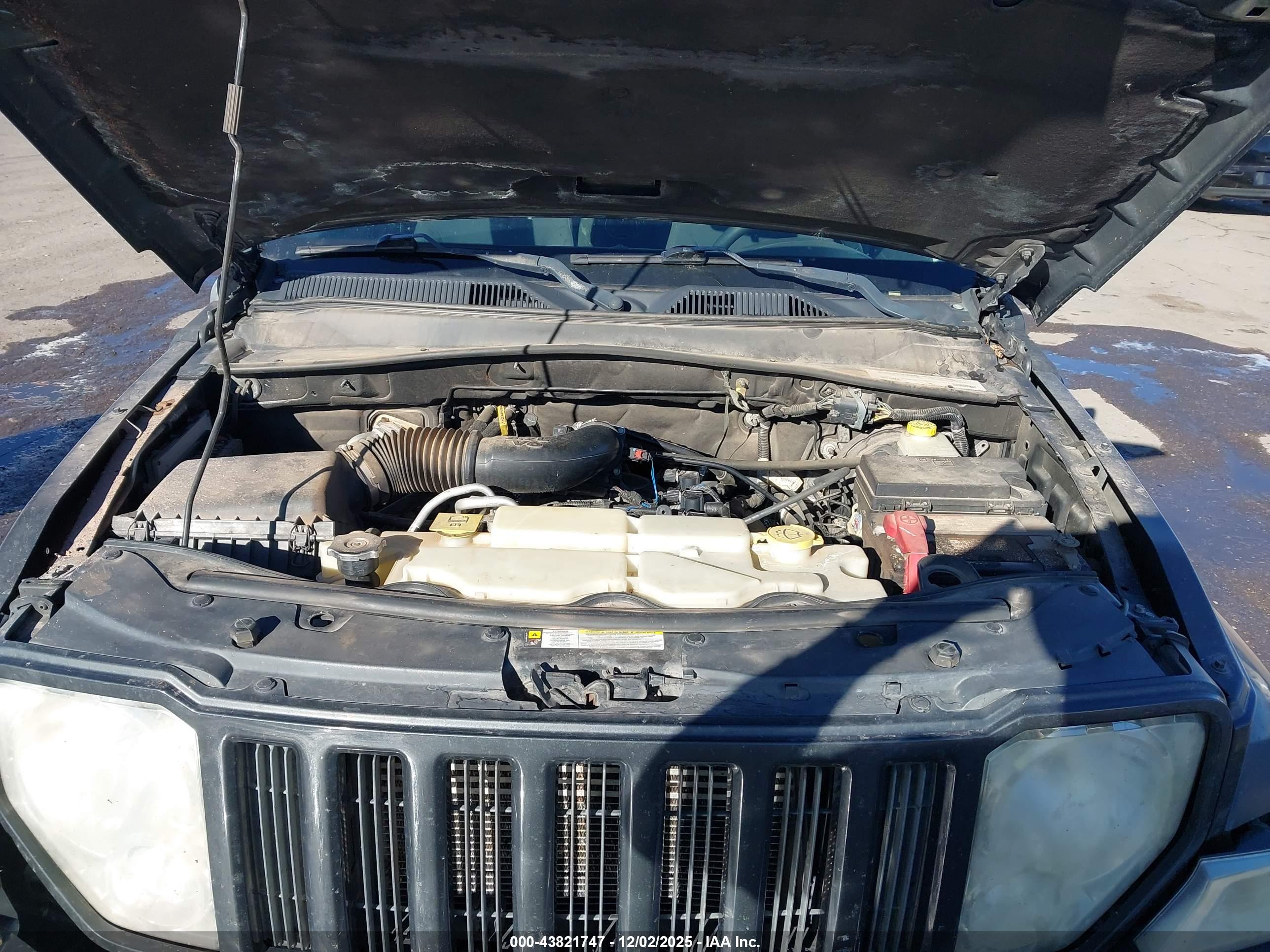 JEEP LIBERTY image 10