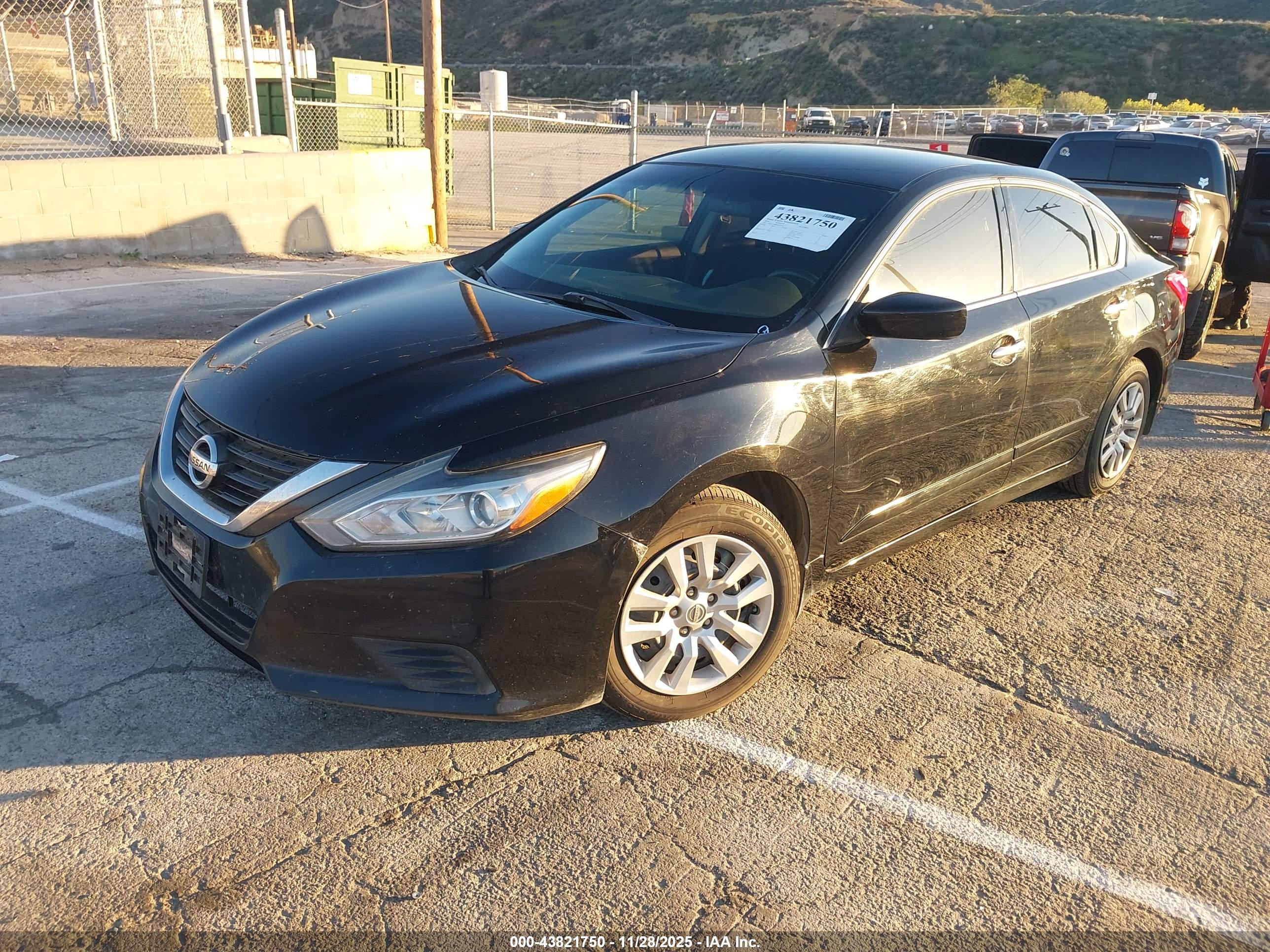NISSAN ALTIMA image 2