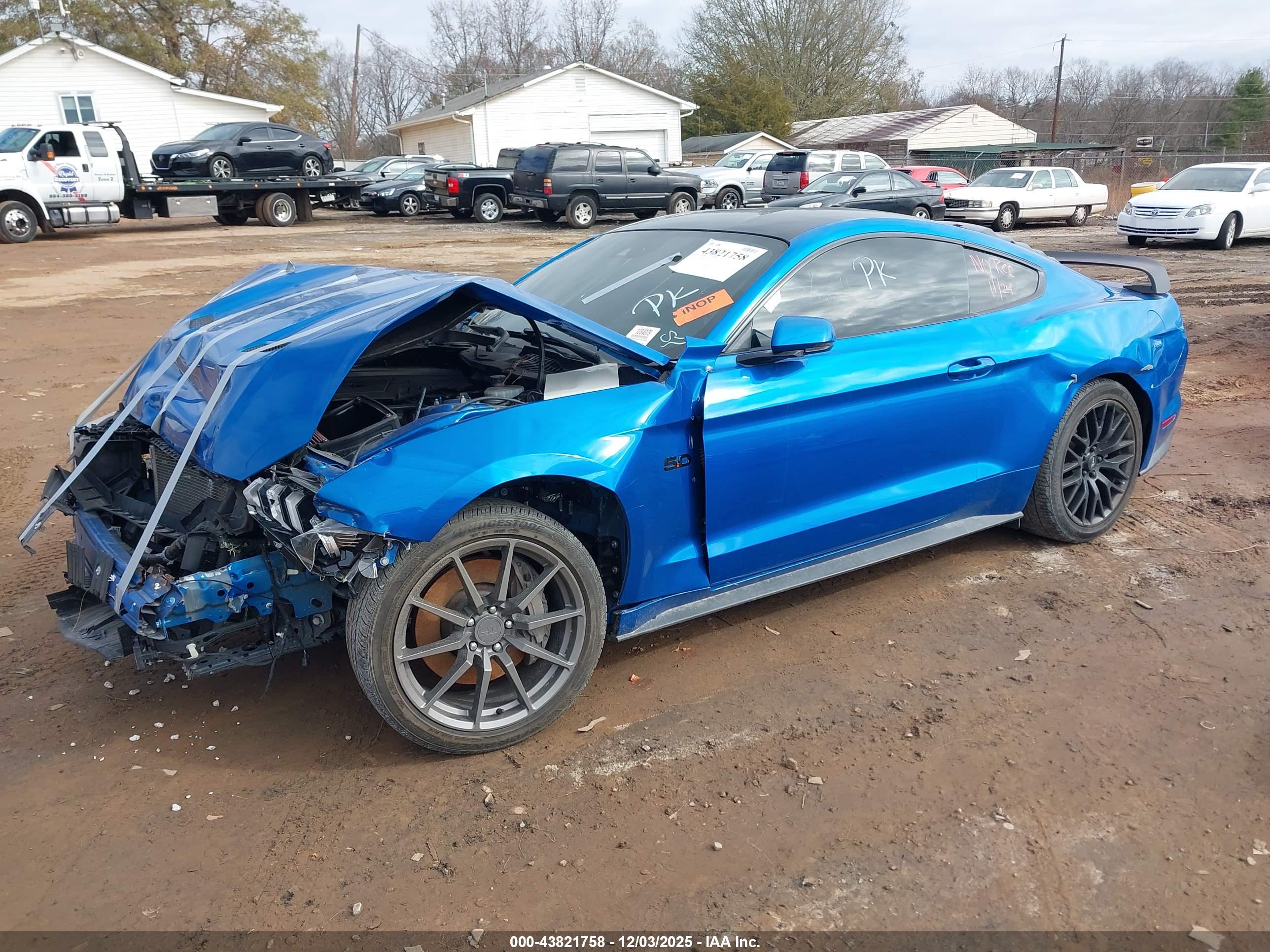 FORD MUSTANG image 2