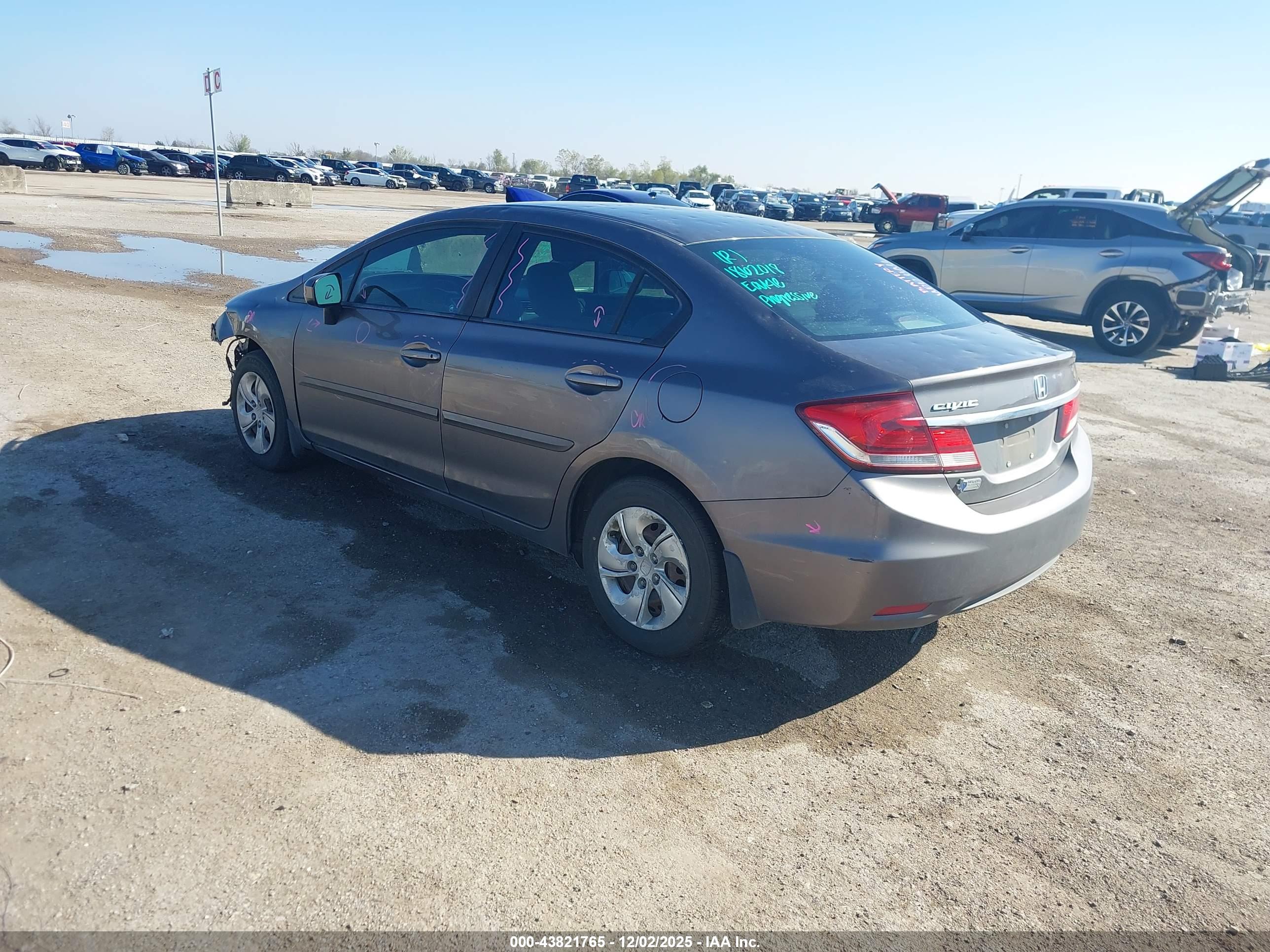 HONDA CIVIC image 3