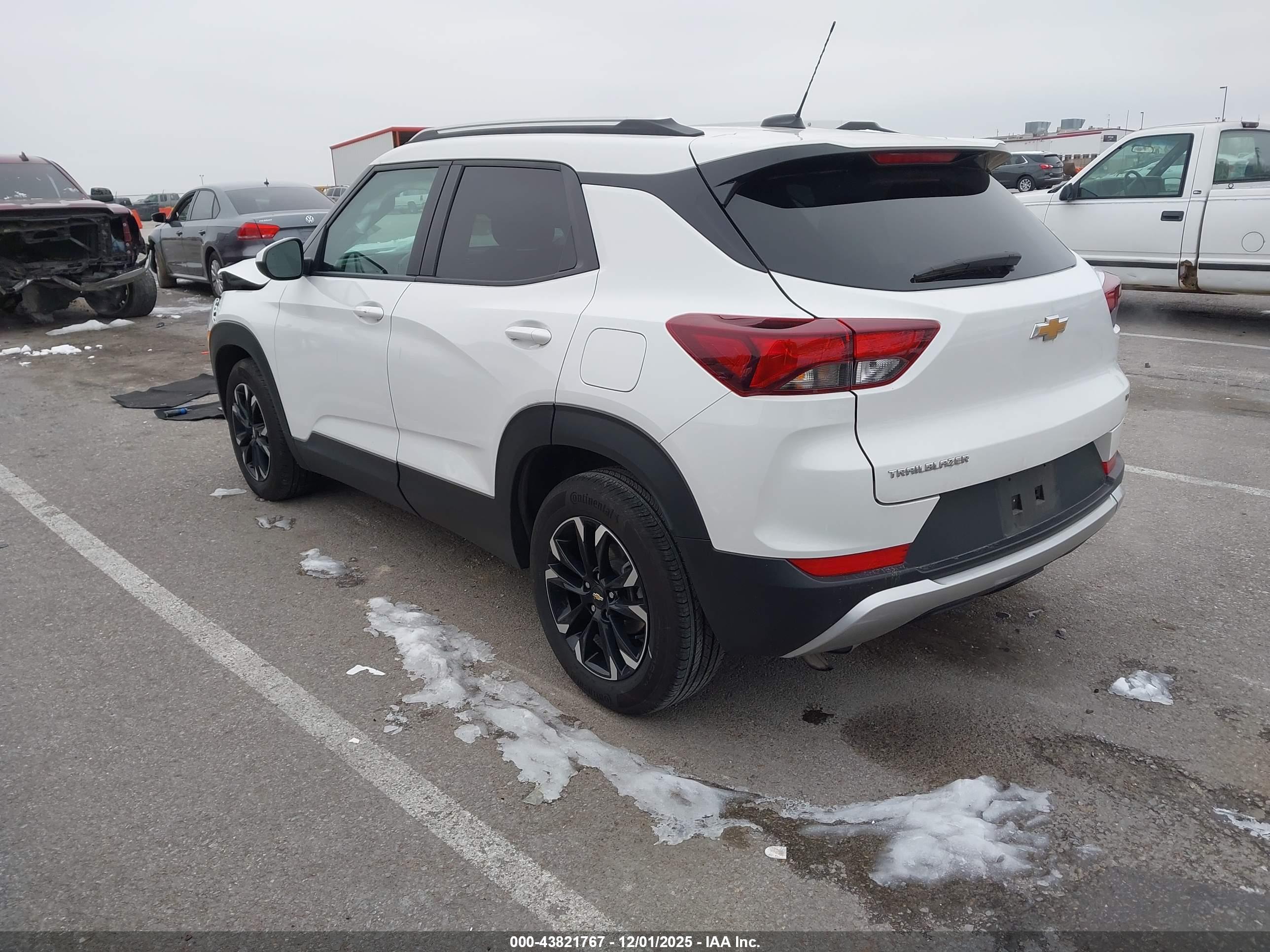 CHEVROLET TRAILBLAZER image 3
