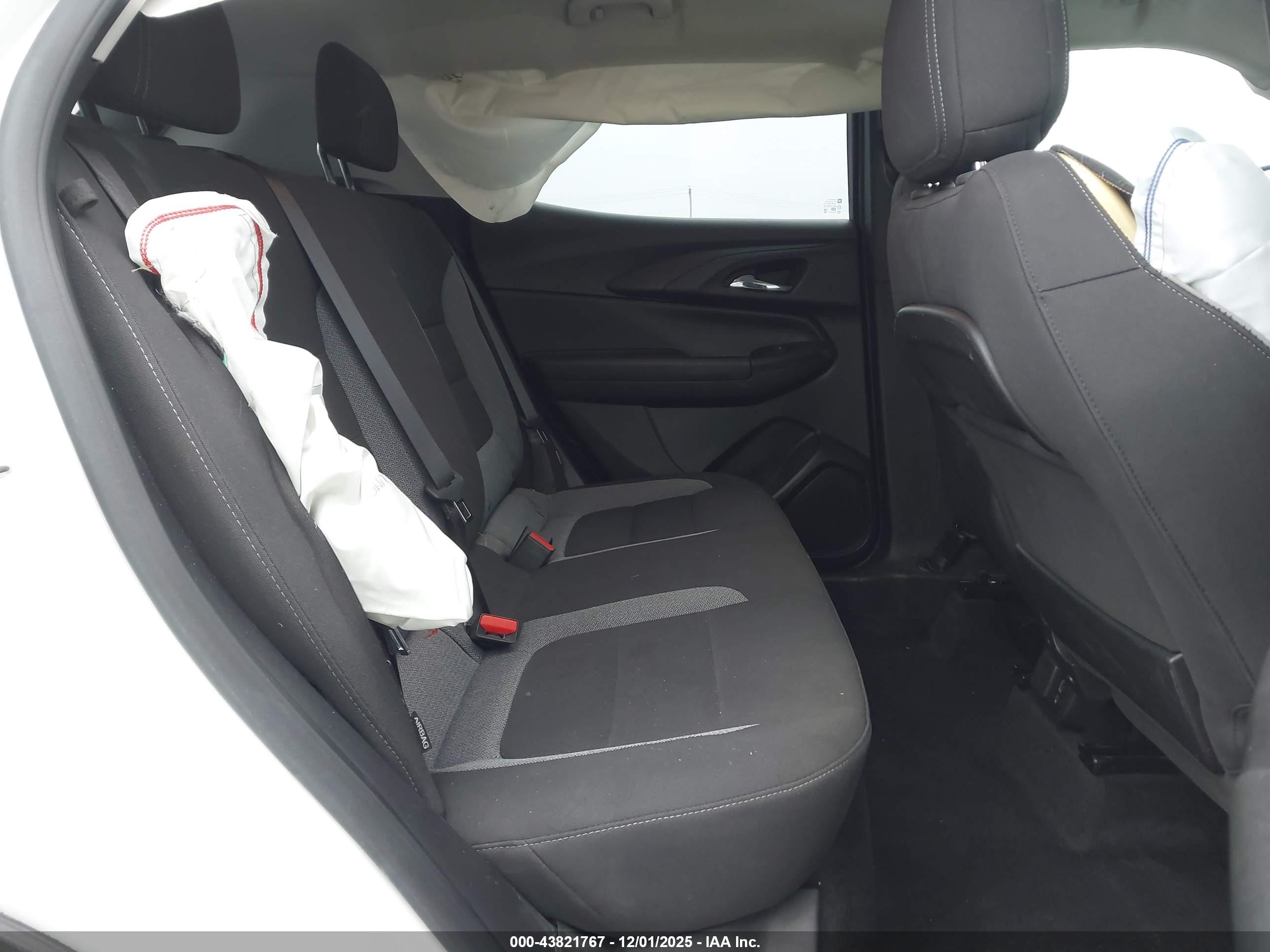 CHEVROLET TRAILBLAZER image 8