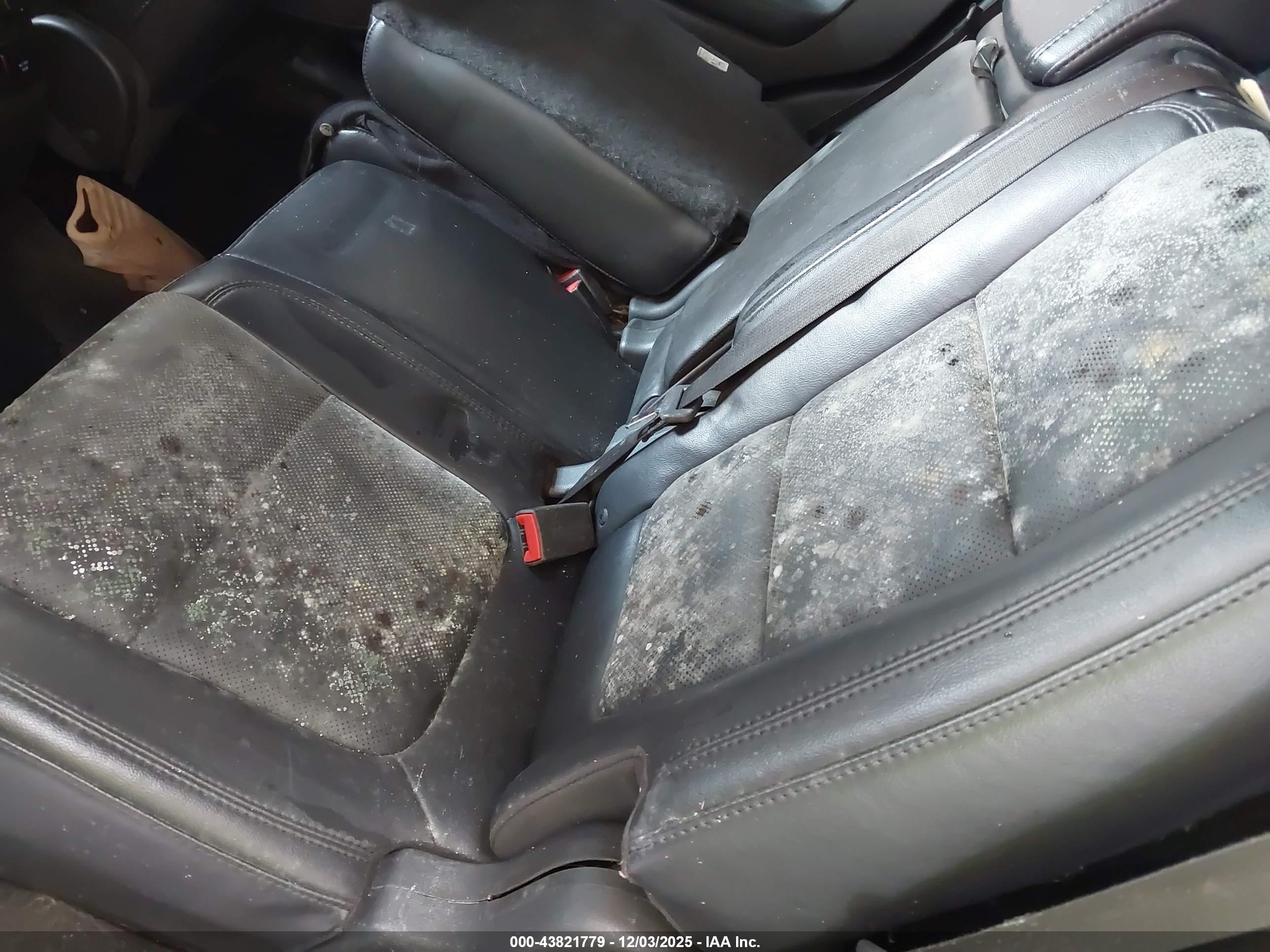 FORD EXPLORER image 6