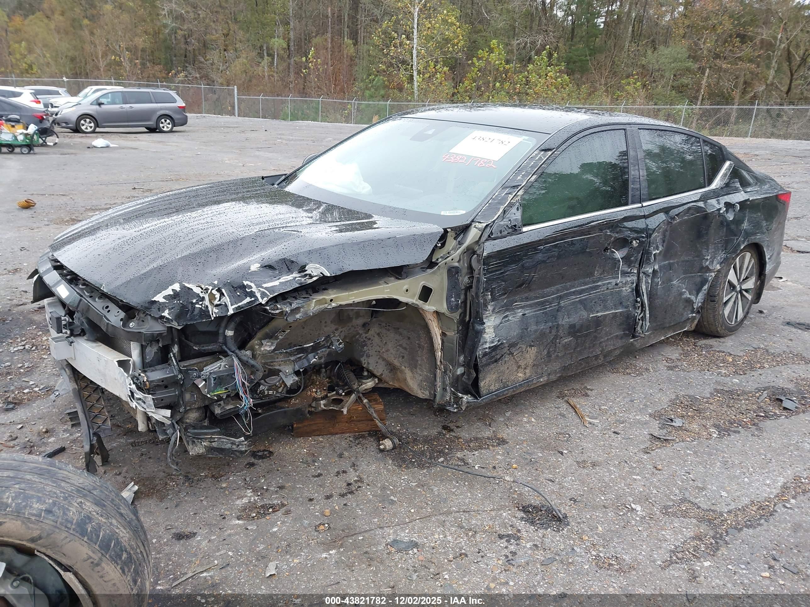 NISSAN ALTIMA image 2