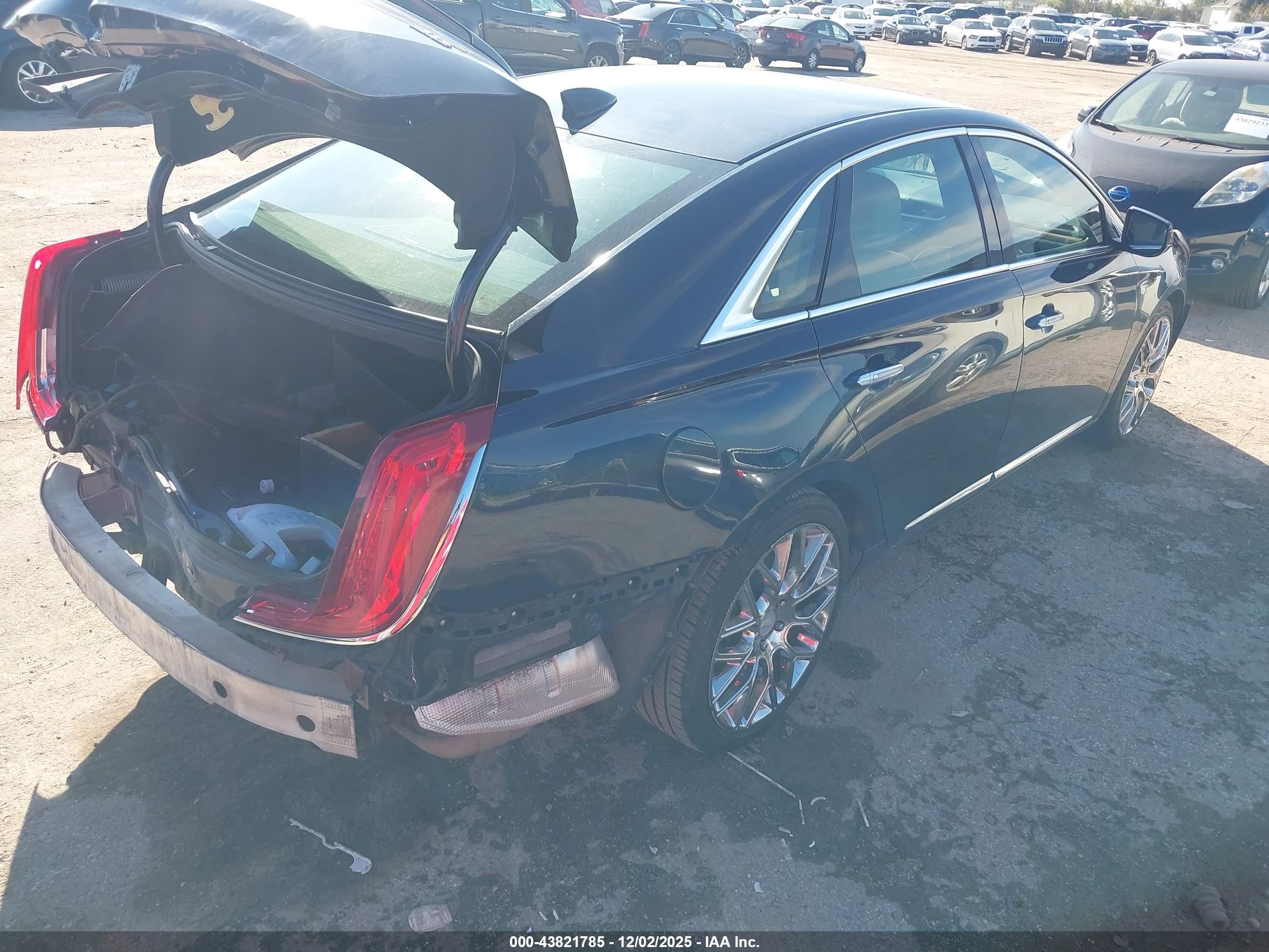CADILLAC XTS image 4