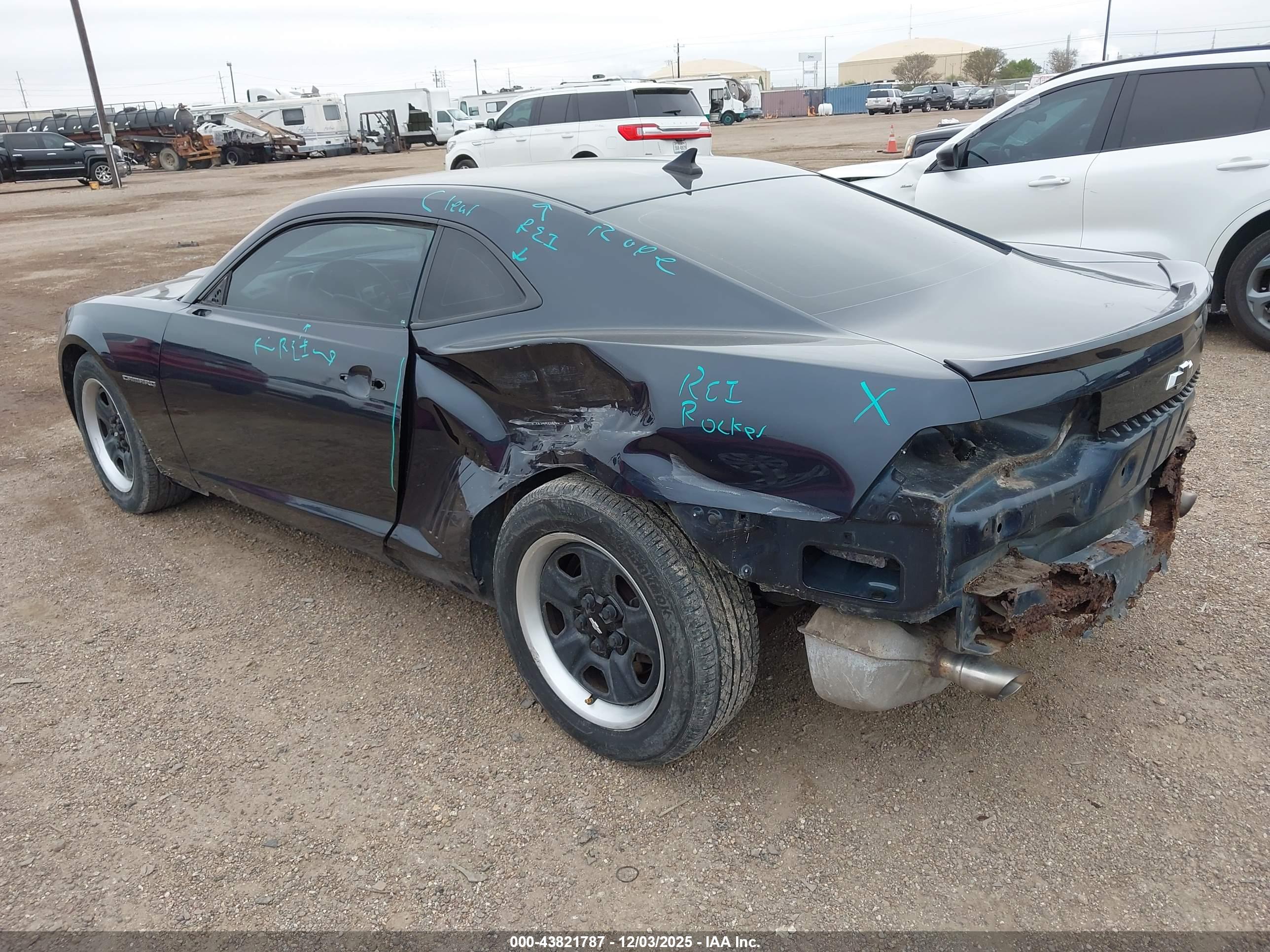 CHEVROLET CAMARO image 3
