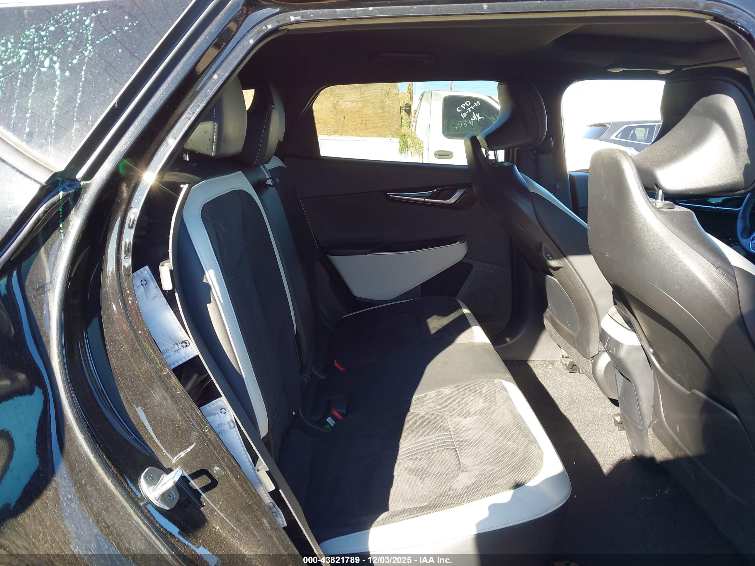 KIA EV6 image 8