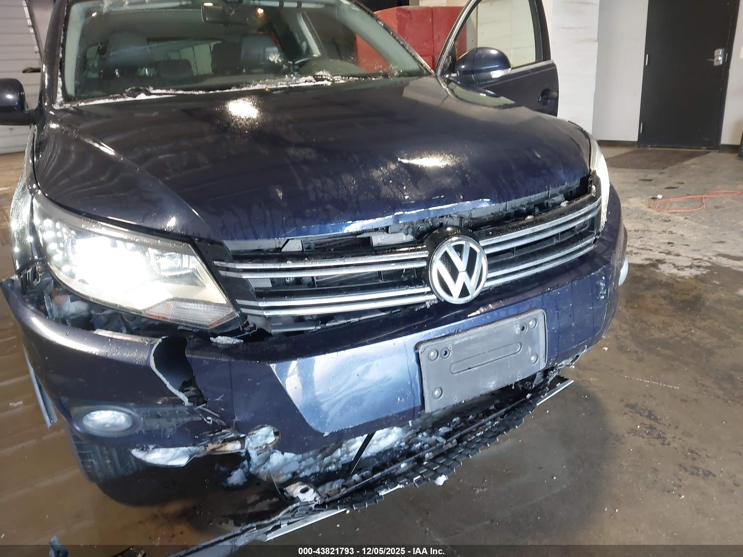 VOLKSWAGEN TIGUAN image 6