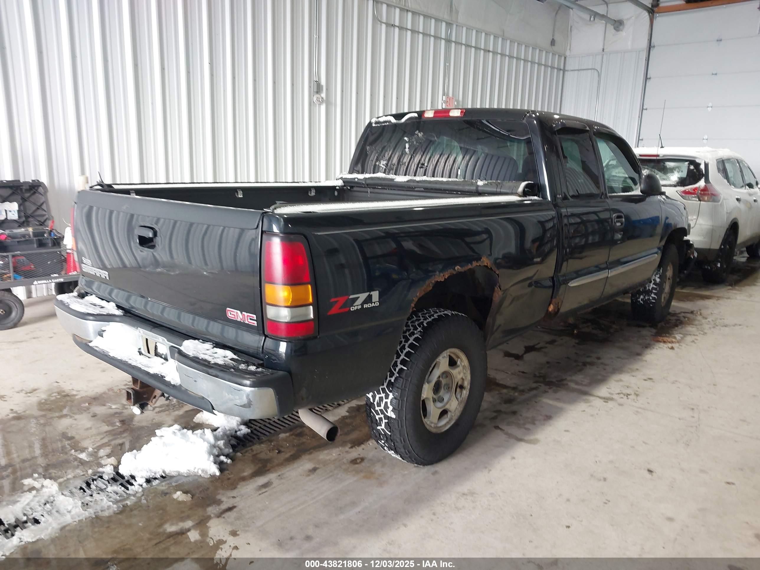 GMC SIERRA image 4