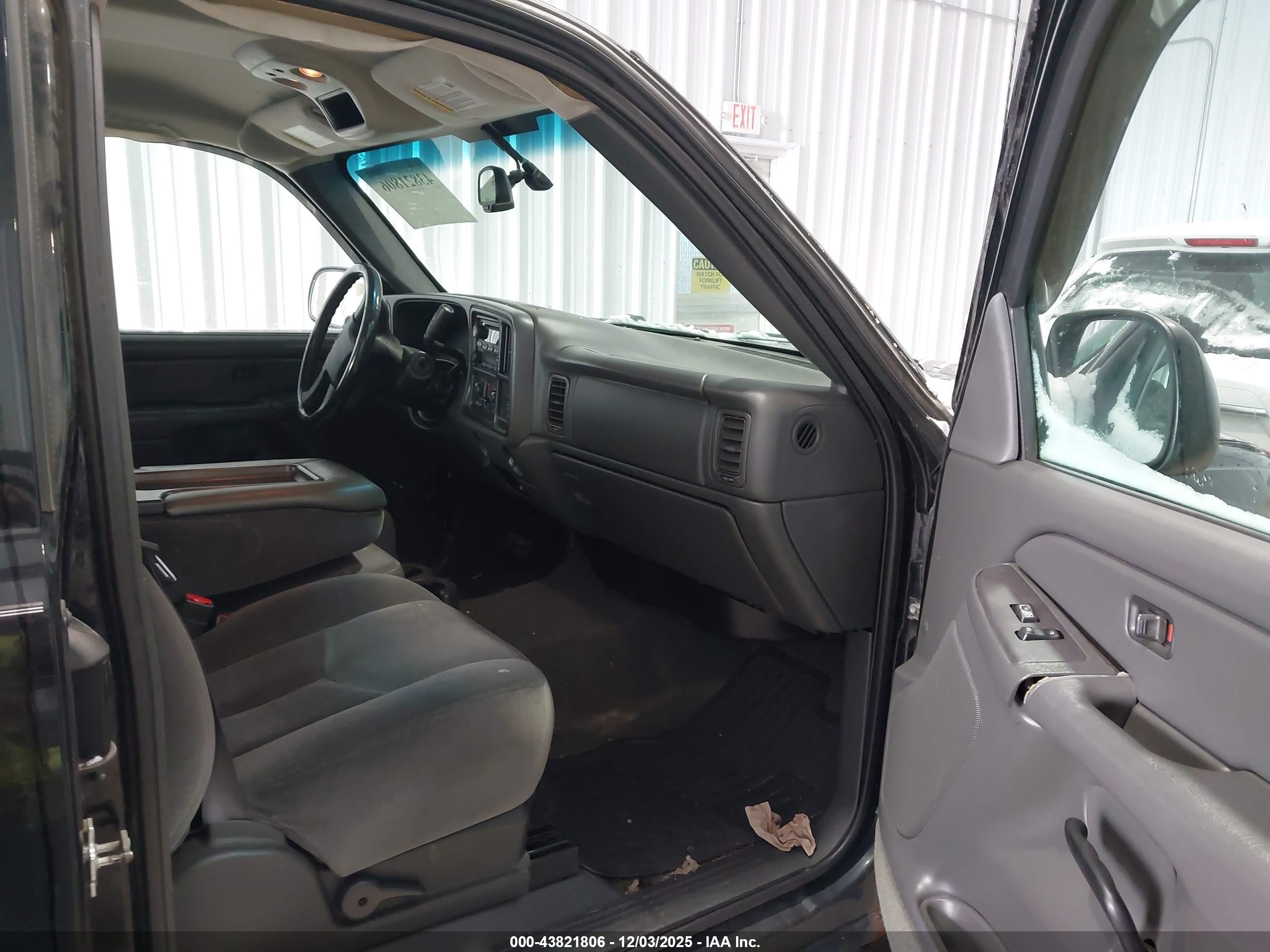 GMC SIERRA image 5