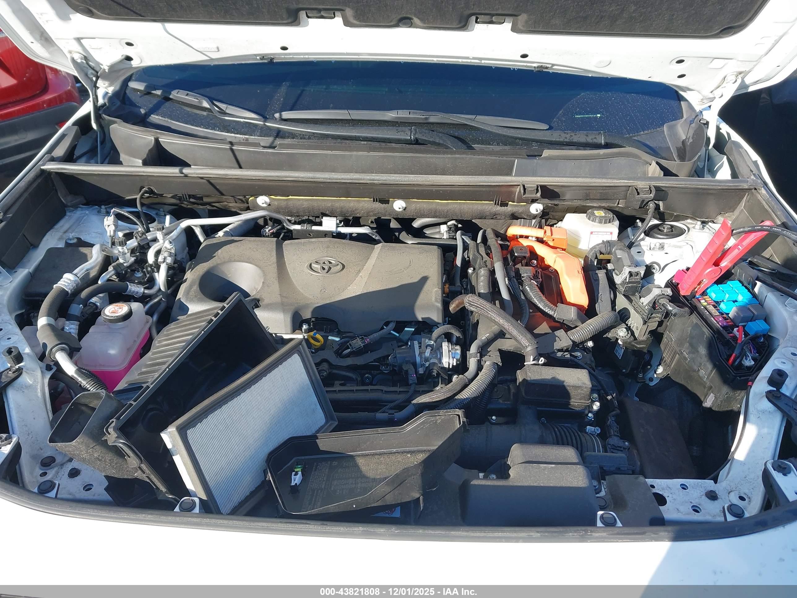 TOYOTA RAV4 image 10