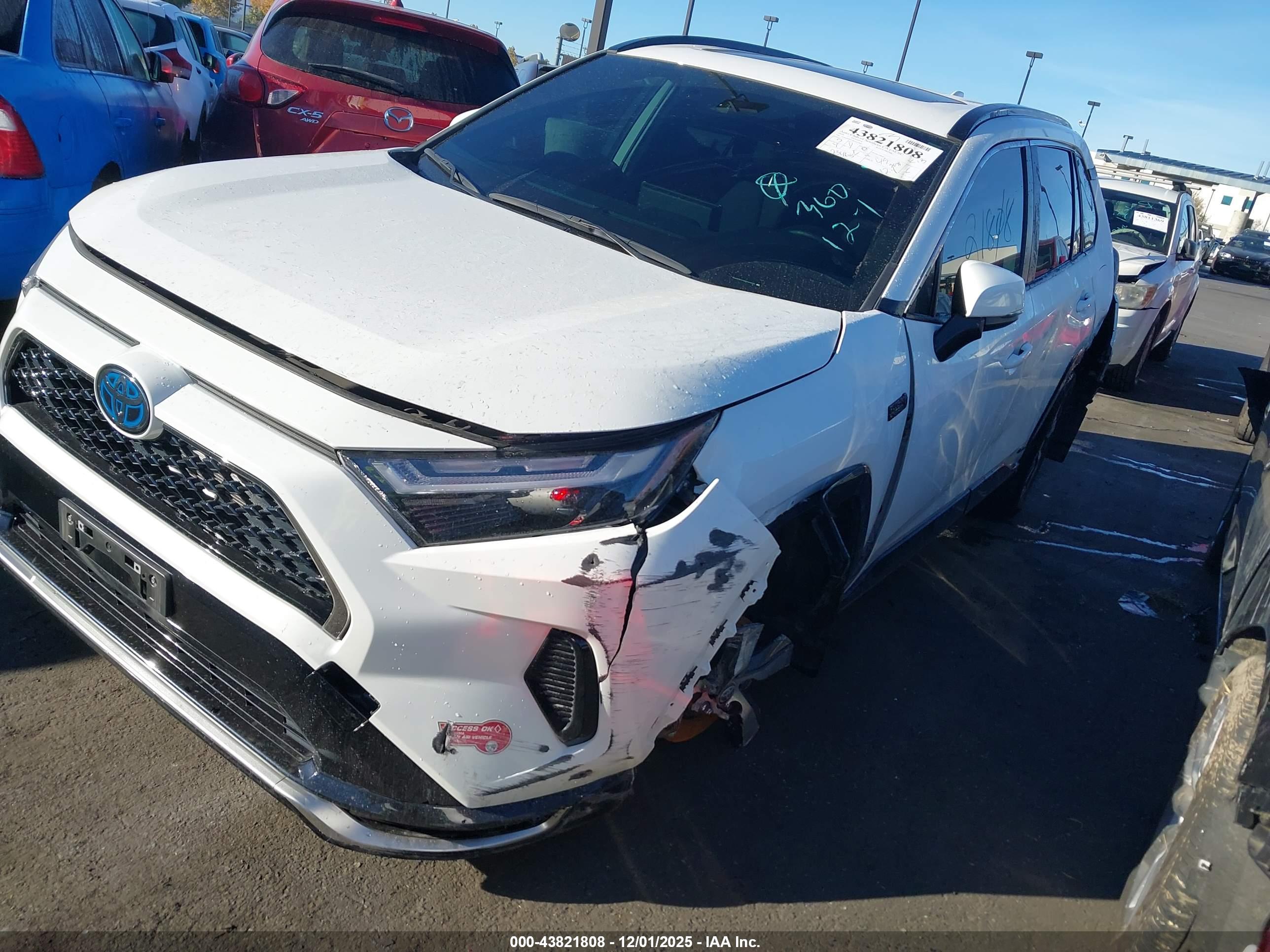 TOYOTA RAV4 image 6