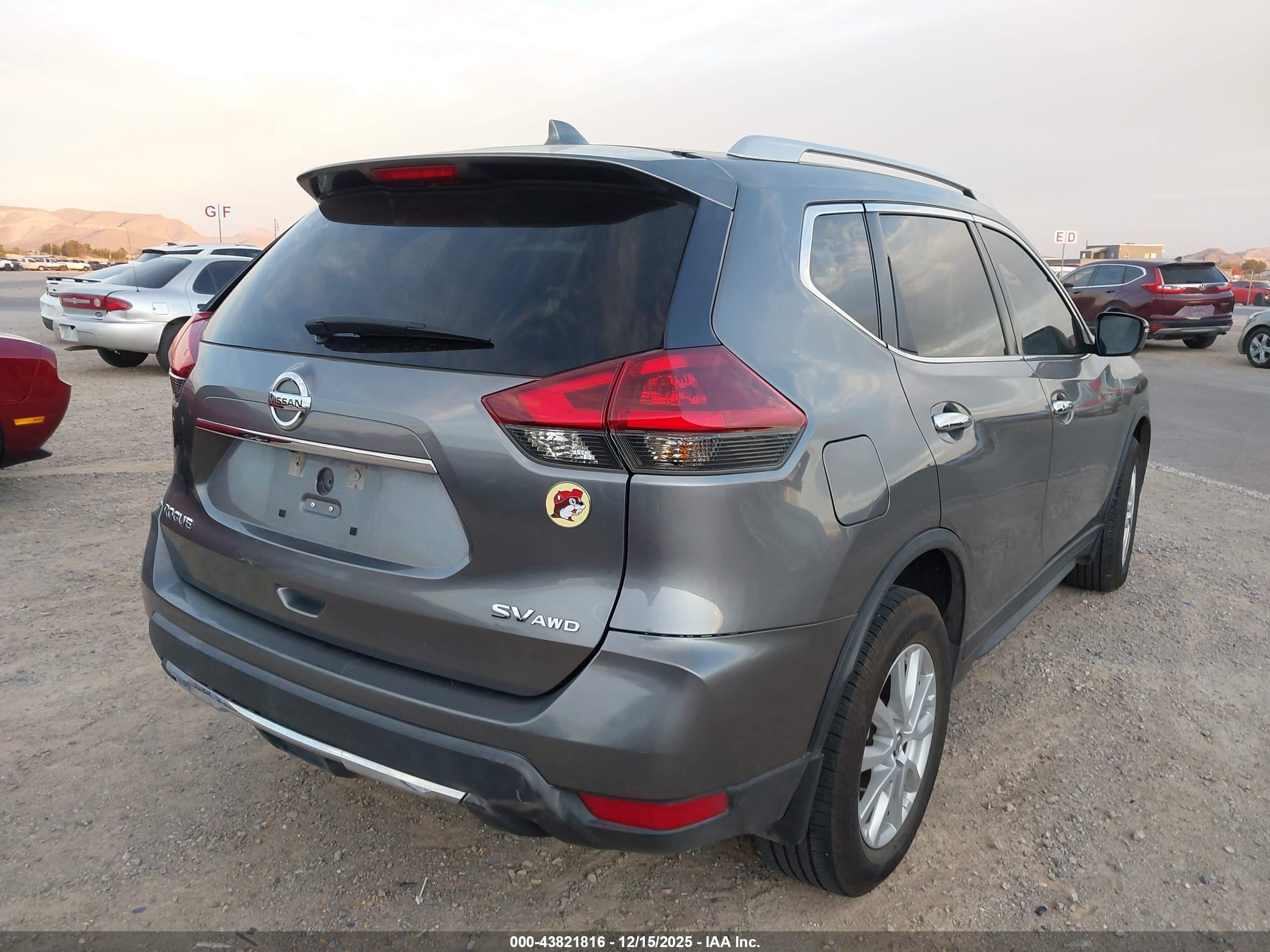 NISSAN ROGUE image 4