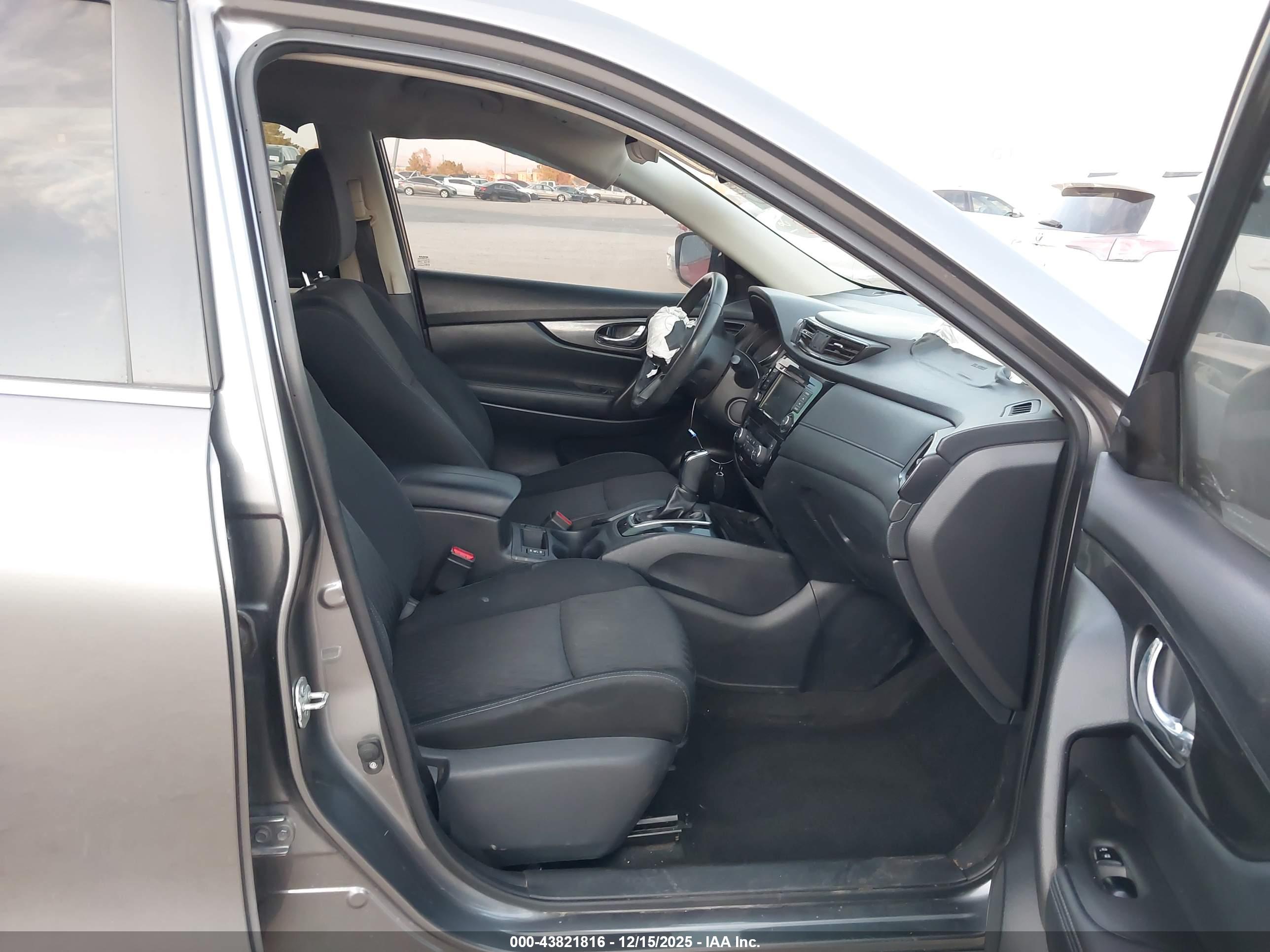 NISSAN ROGUE image 5