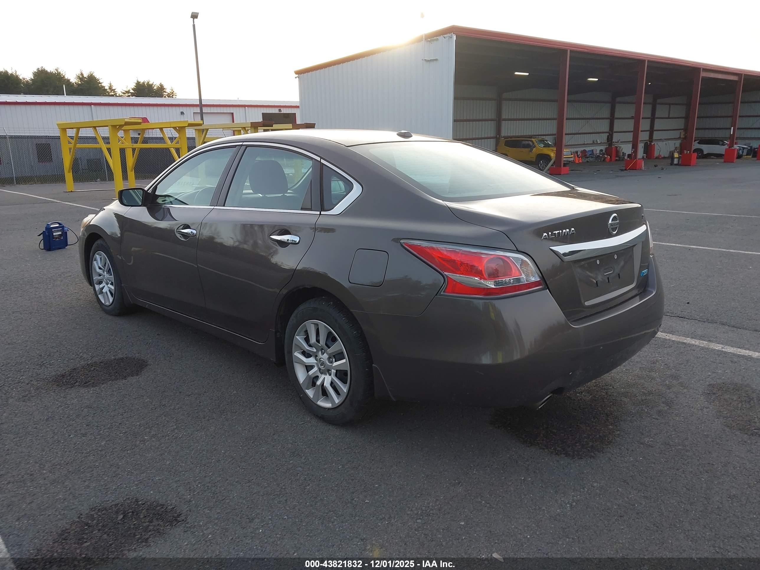 NISSAN ALTIMA image 3