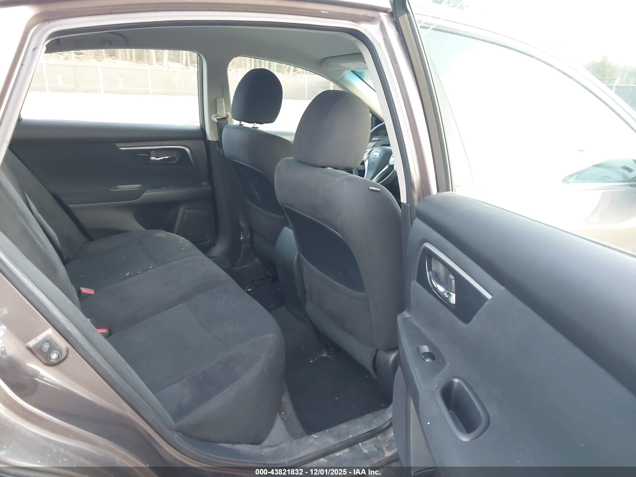NISSAN ALTIMA image 8