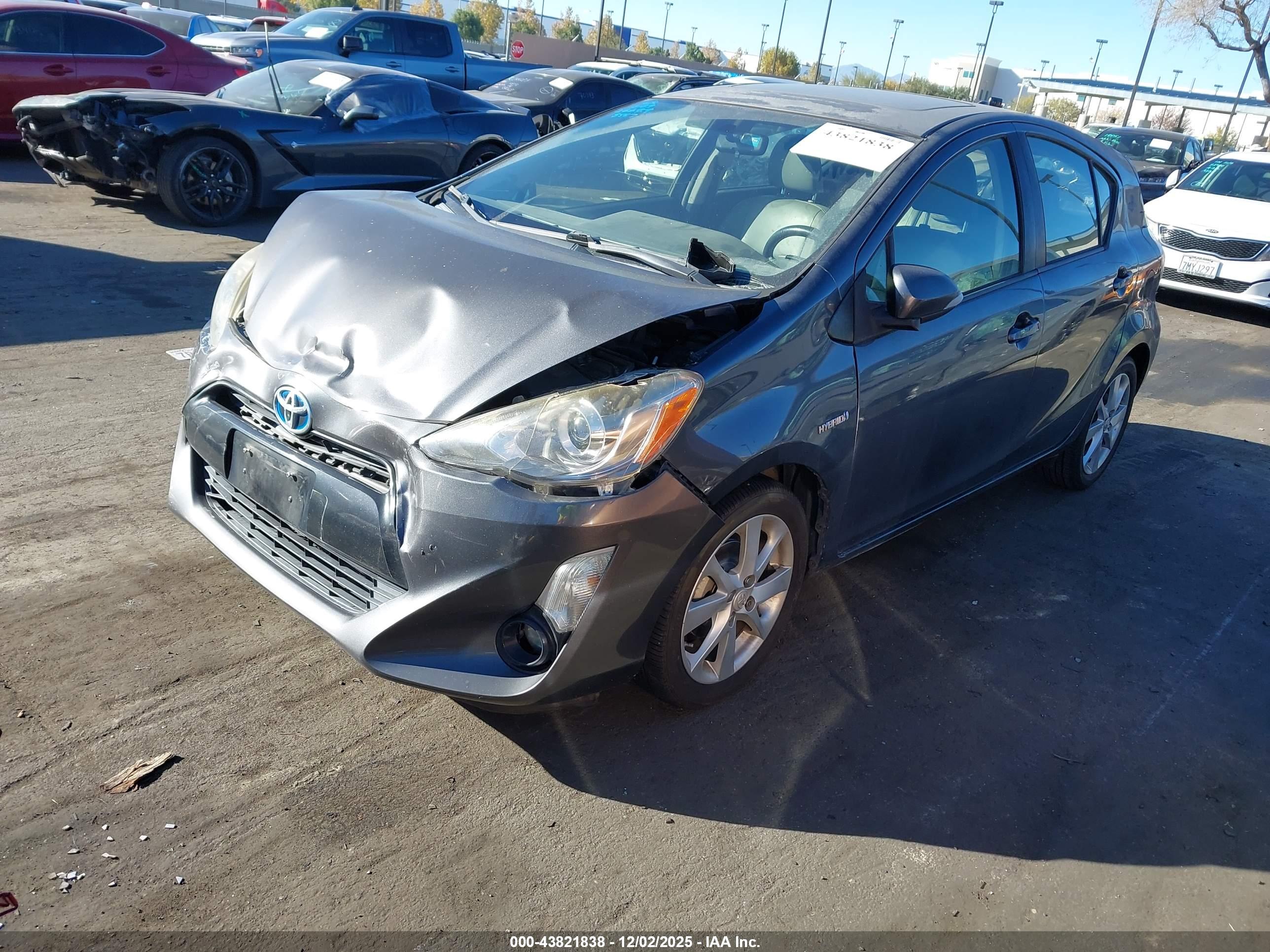 TOYOTA PRIUS image 2