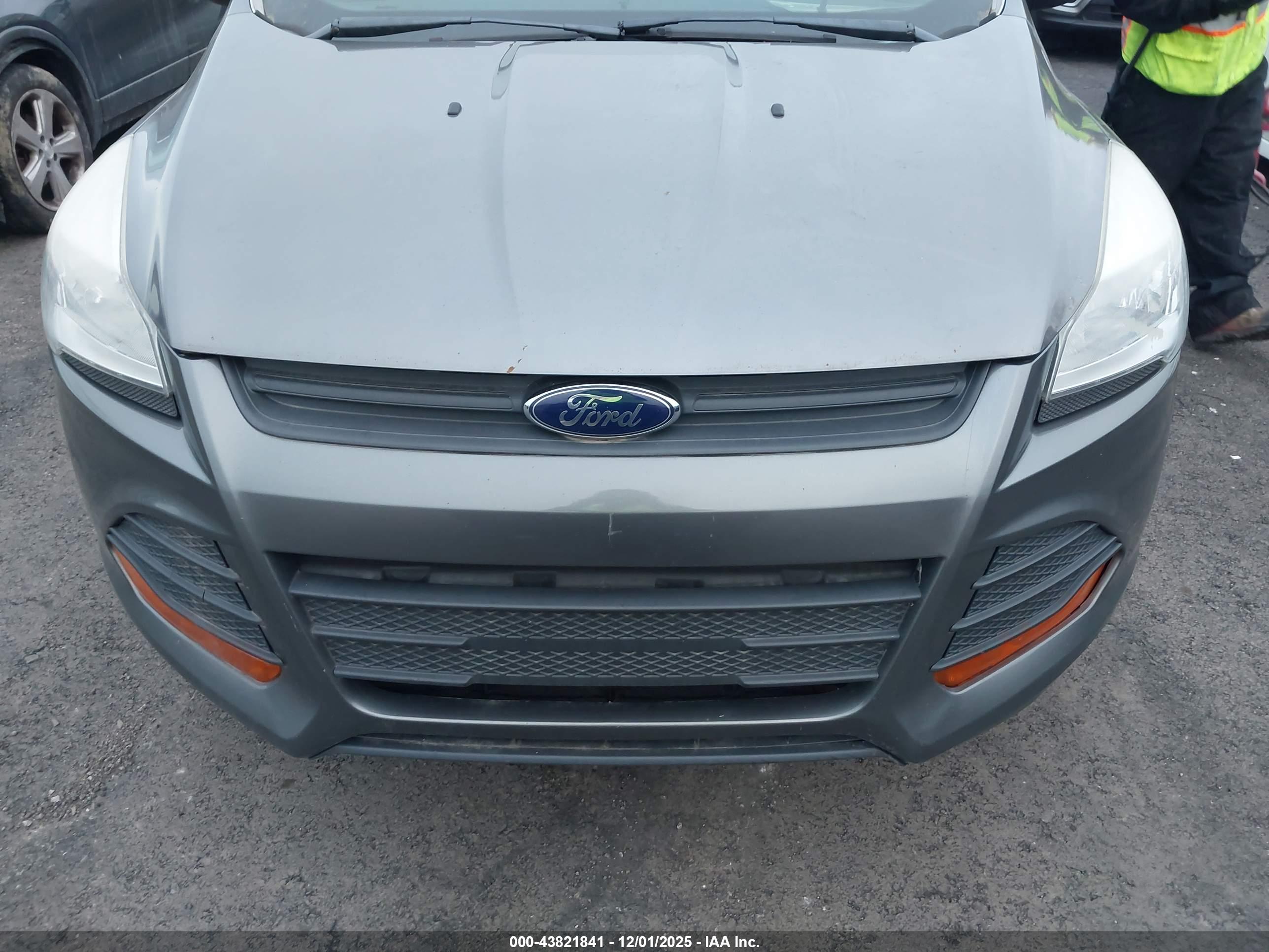 FORD ESCAPE image 6