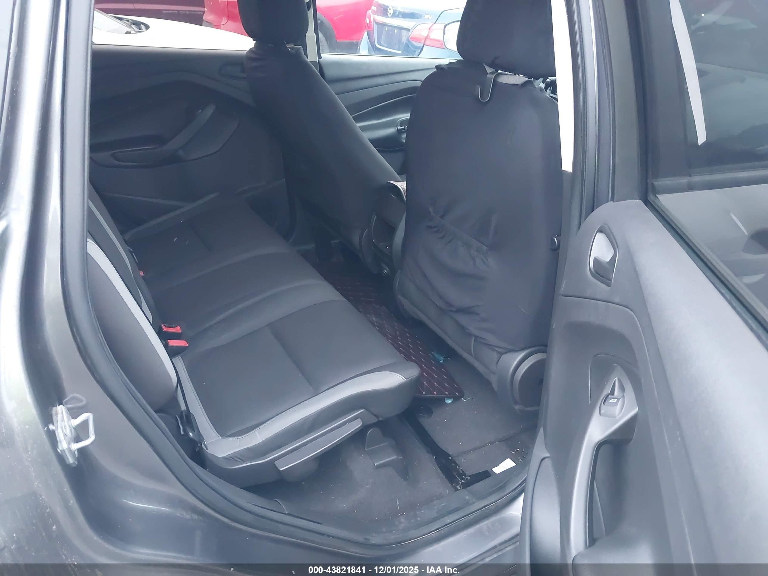 FORD ESCAPE image 8