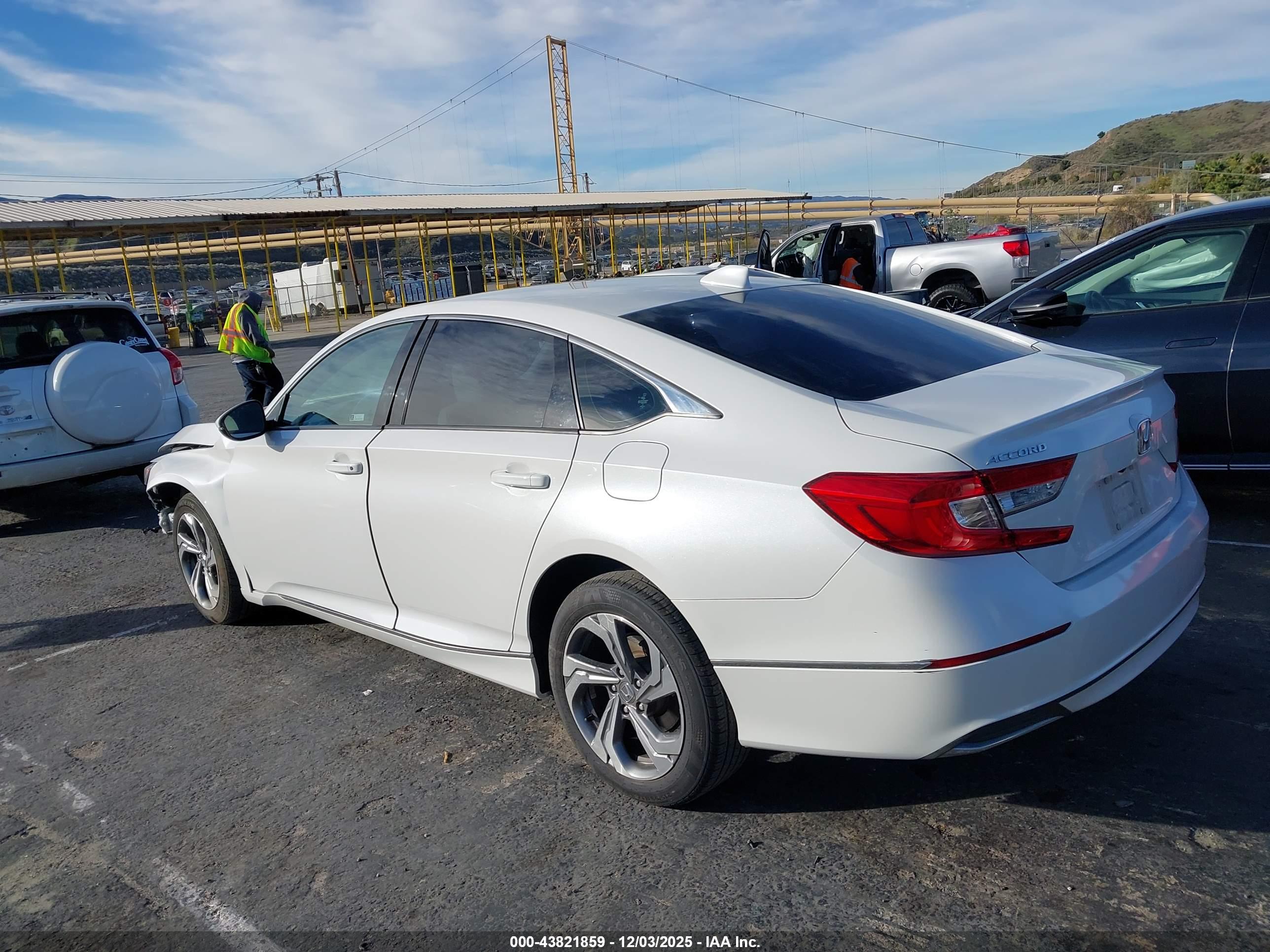HONDA ACCORD image 3