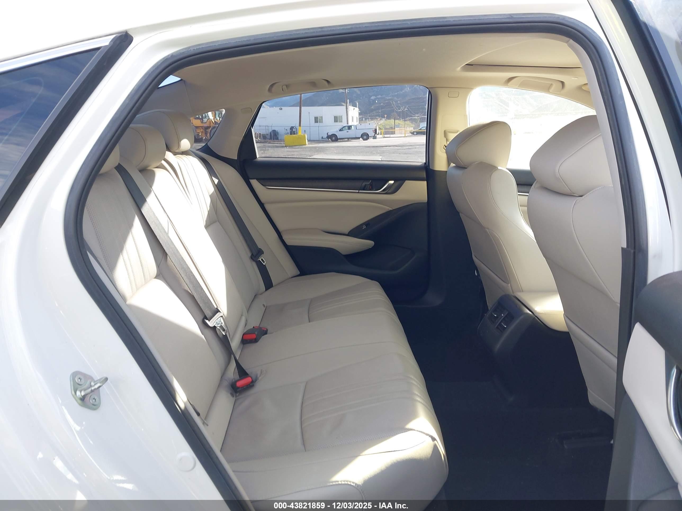 HONDA ACCORD image 8