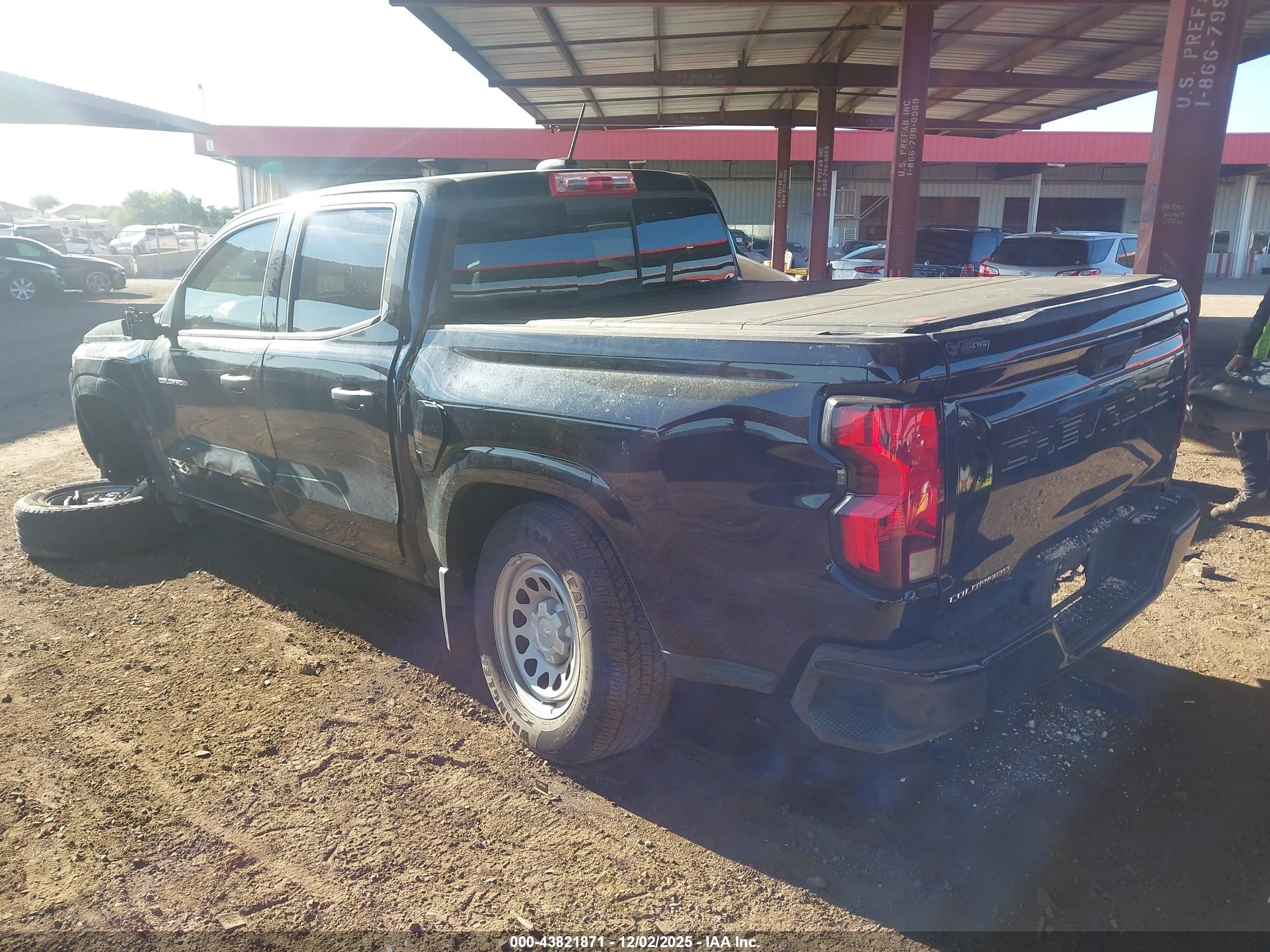 CHEVROLET COLORADO image 3