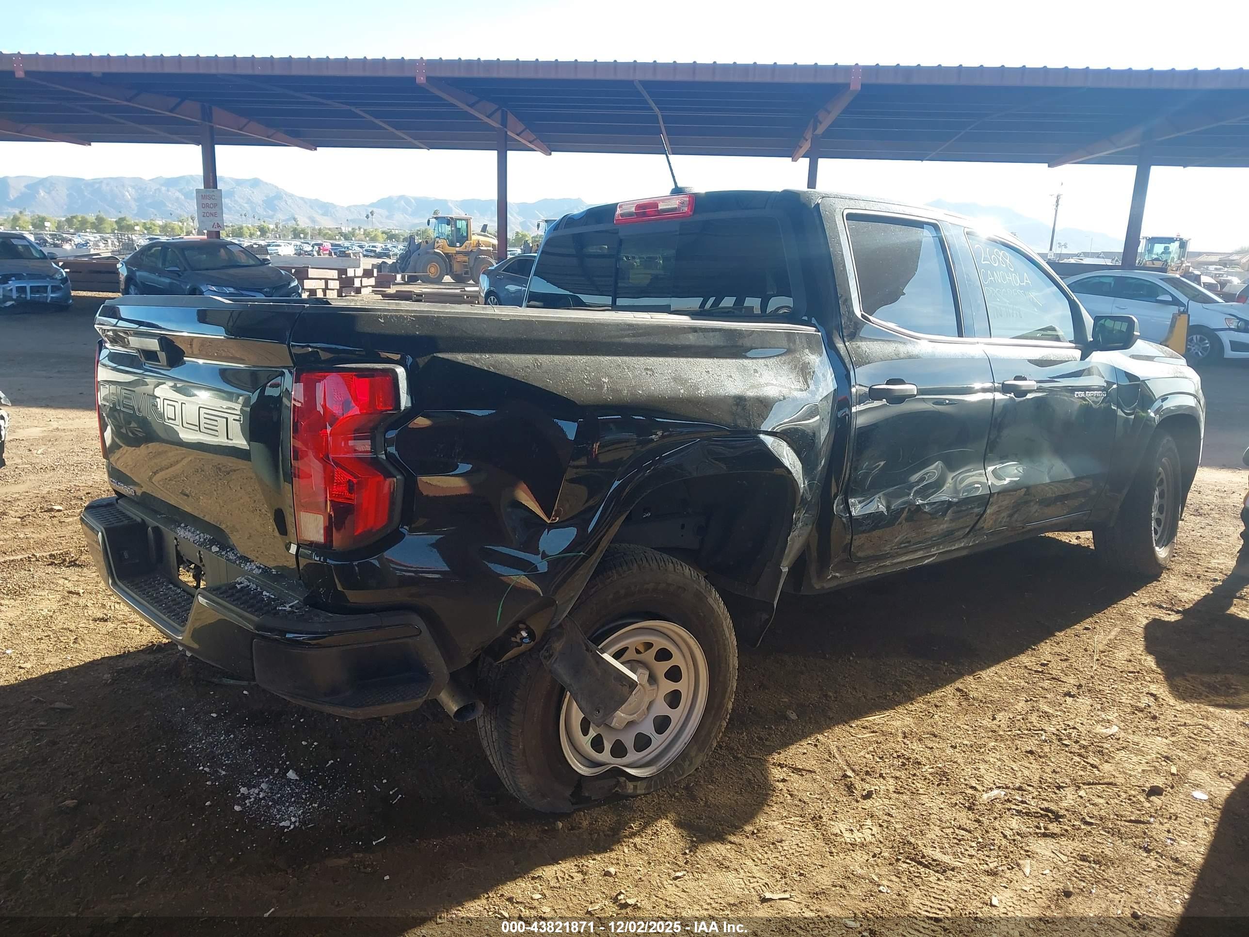 CHEVROLET COLORADO image 4