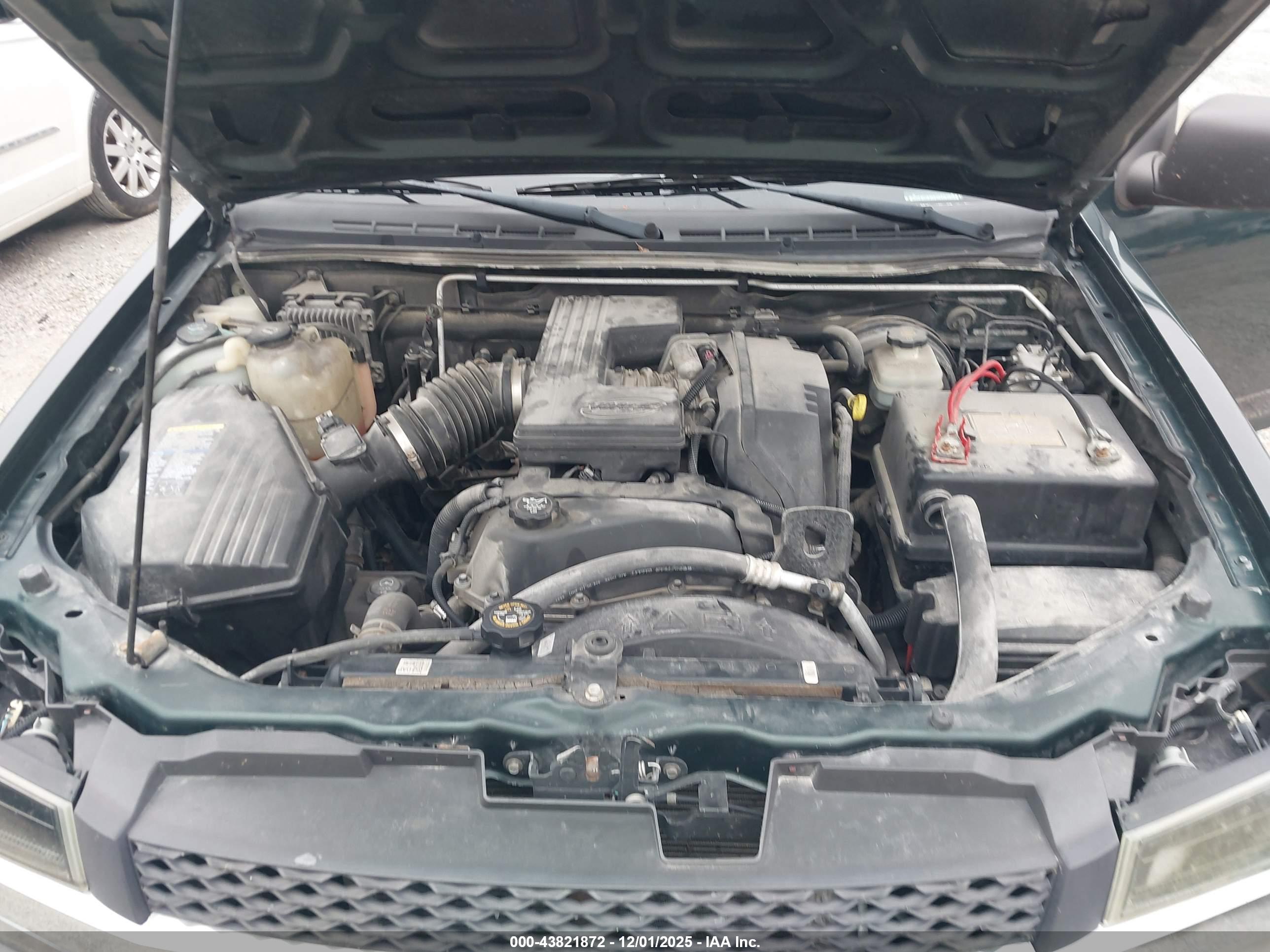 CHEVROLET COLORADO image 10