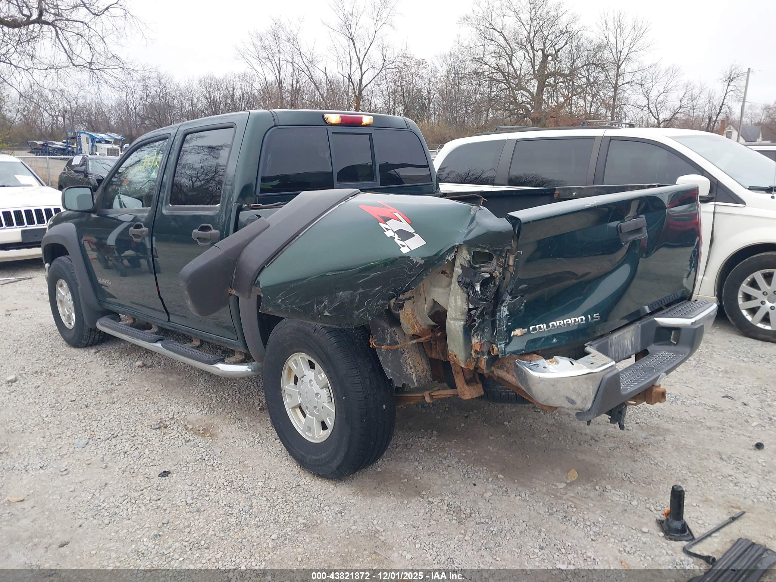 CHEVROLET COLORADO image 3