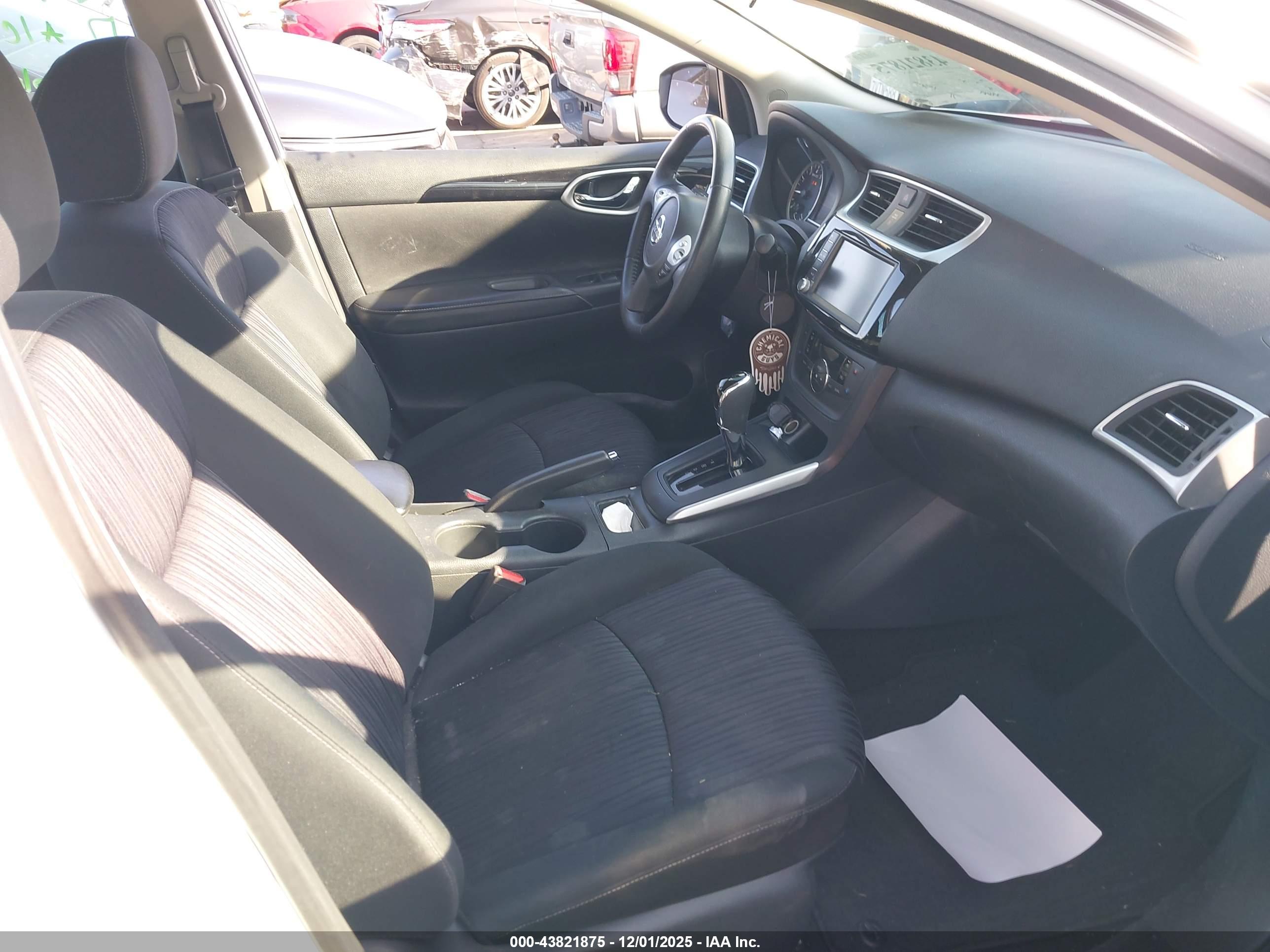 NISSAN SENTRA image 5