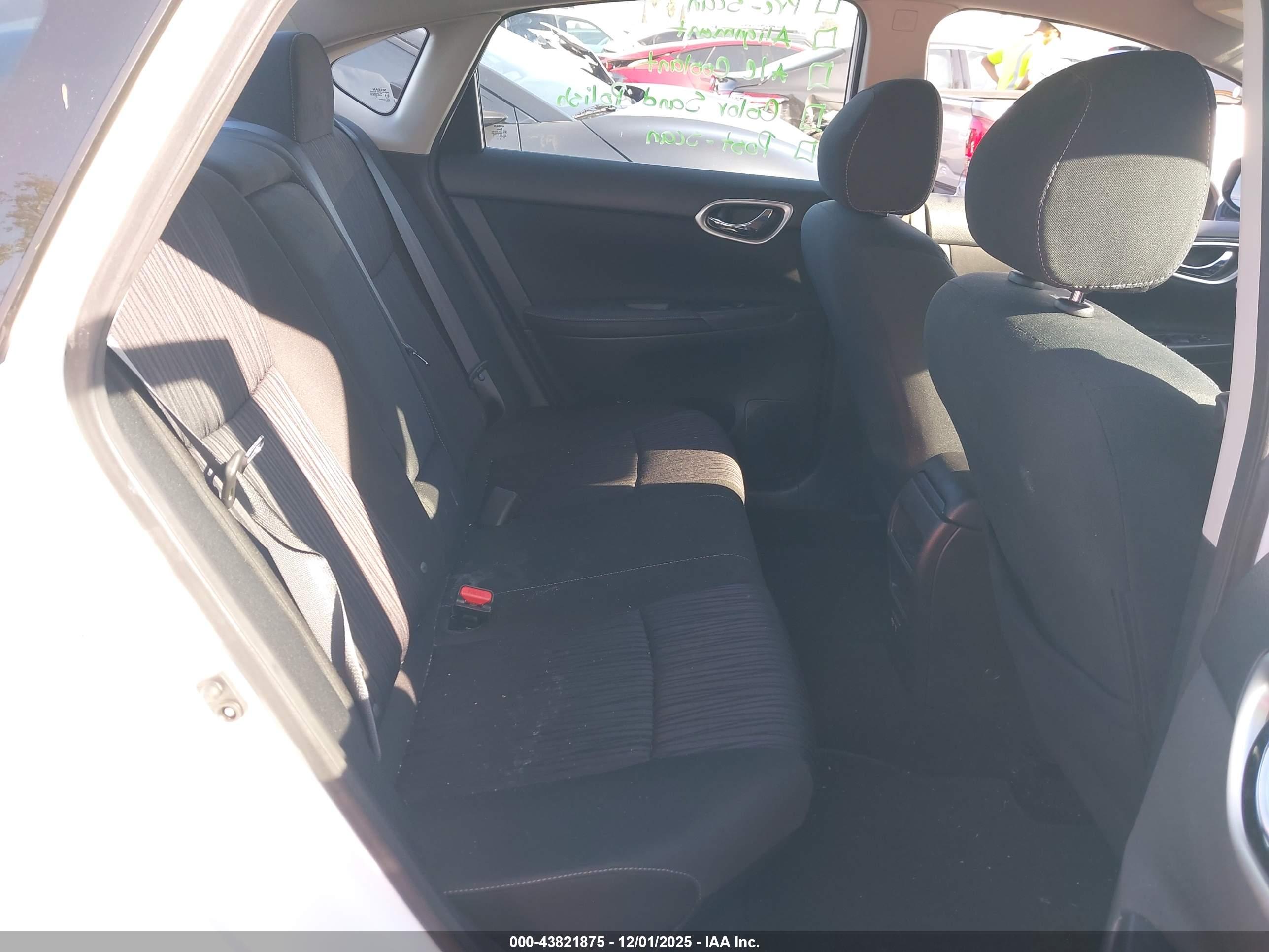 NISSAN SENTRA image 8