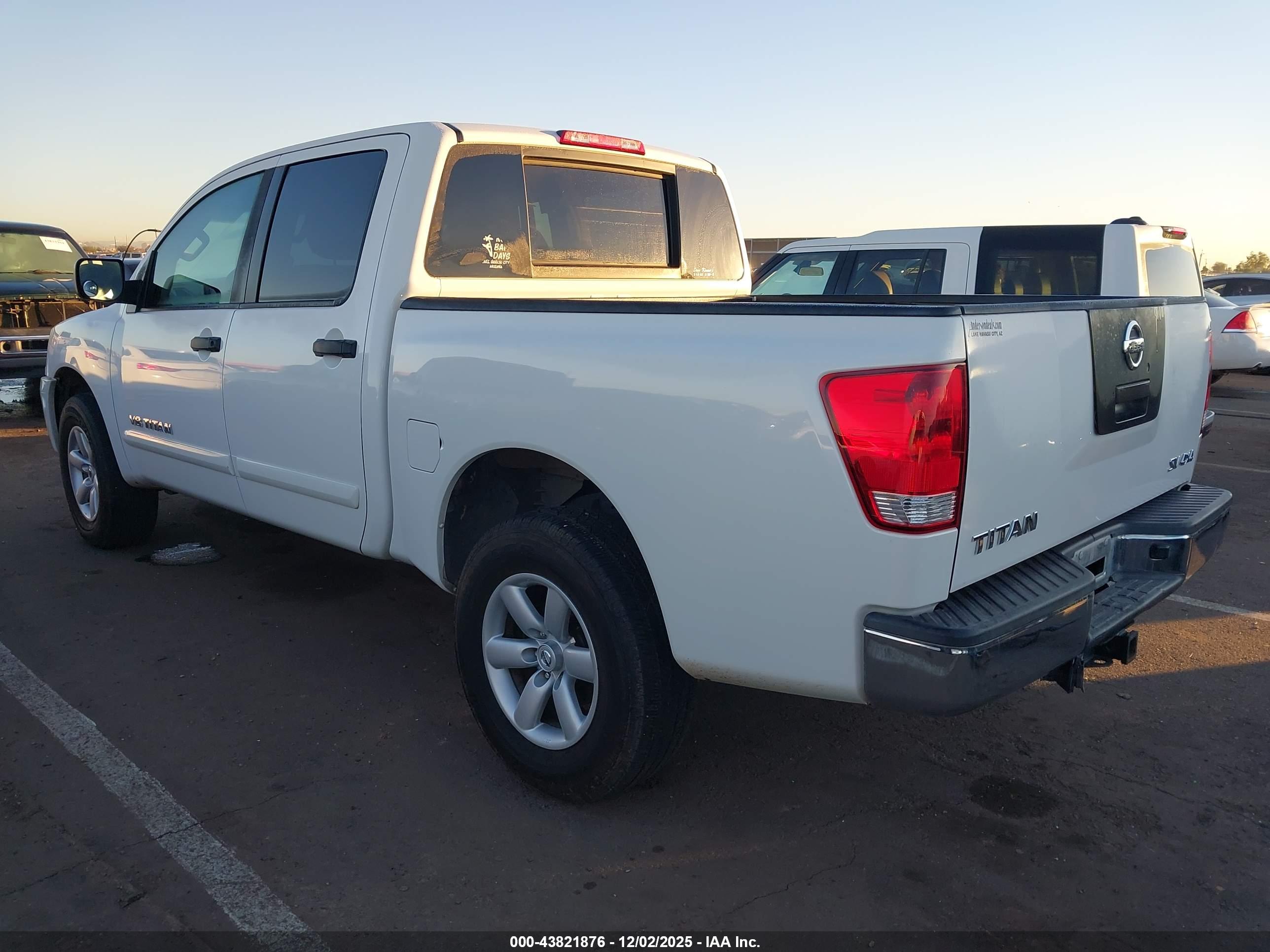 NISSAN TITAN image 3