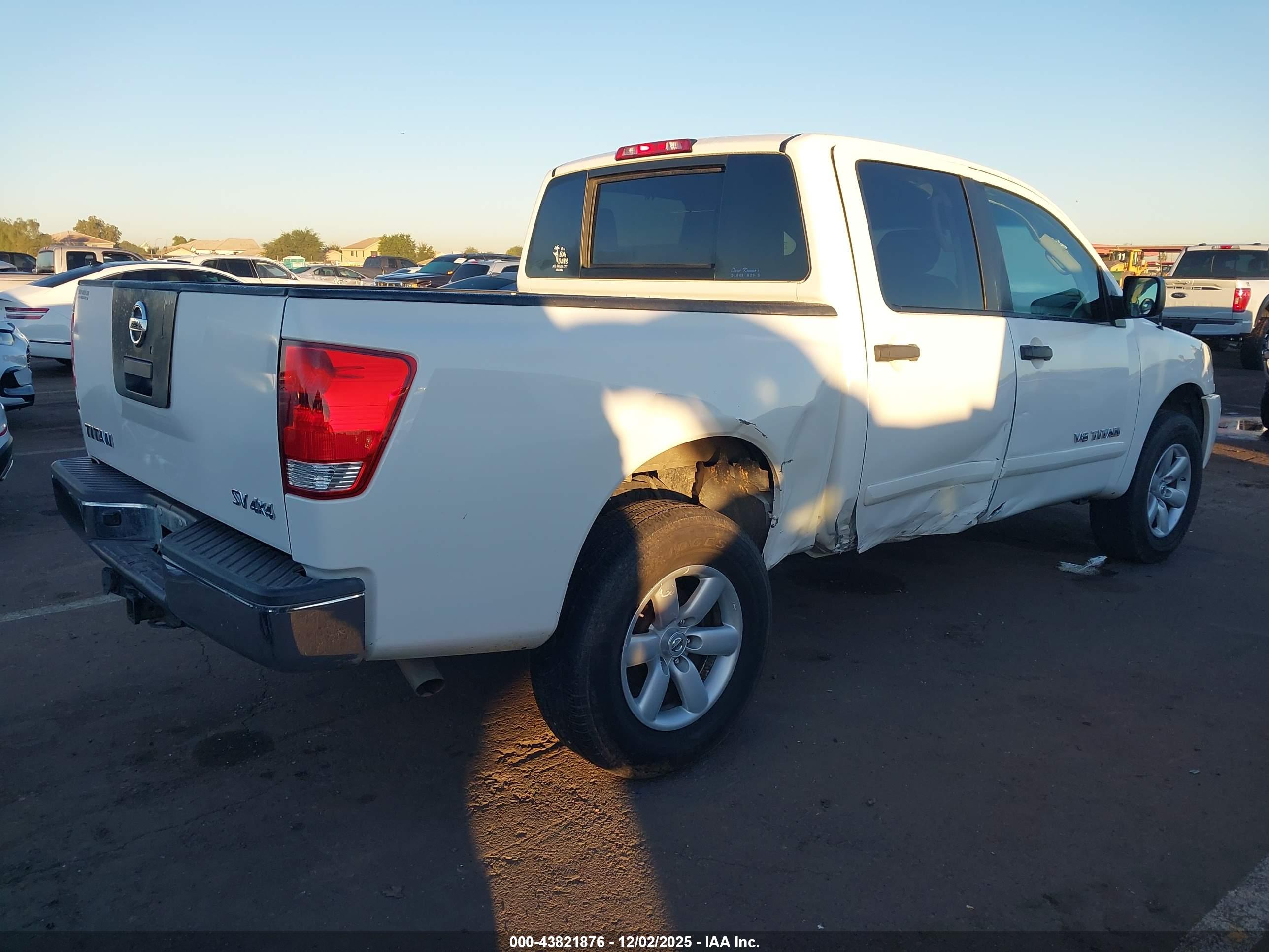 NISSAN TITAN image 4