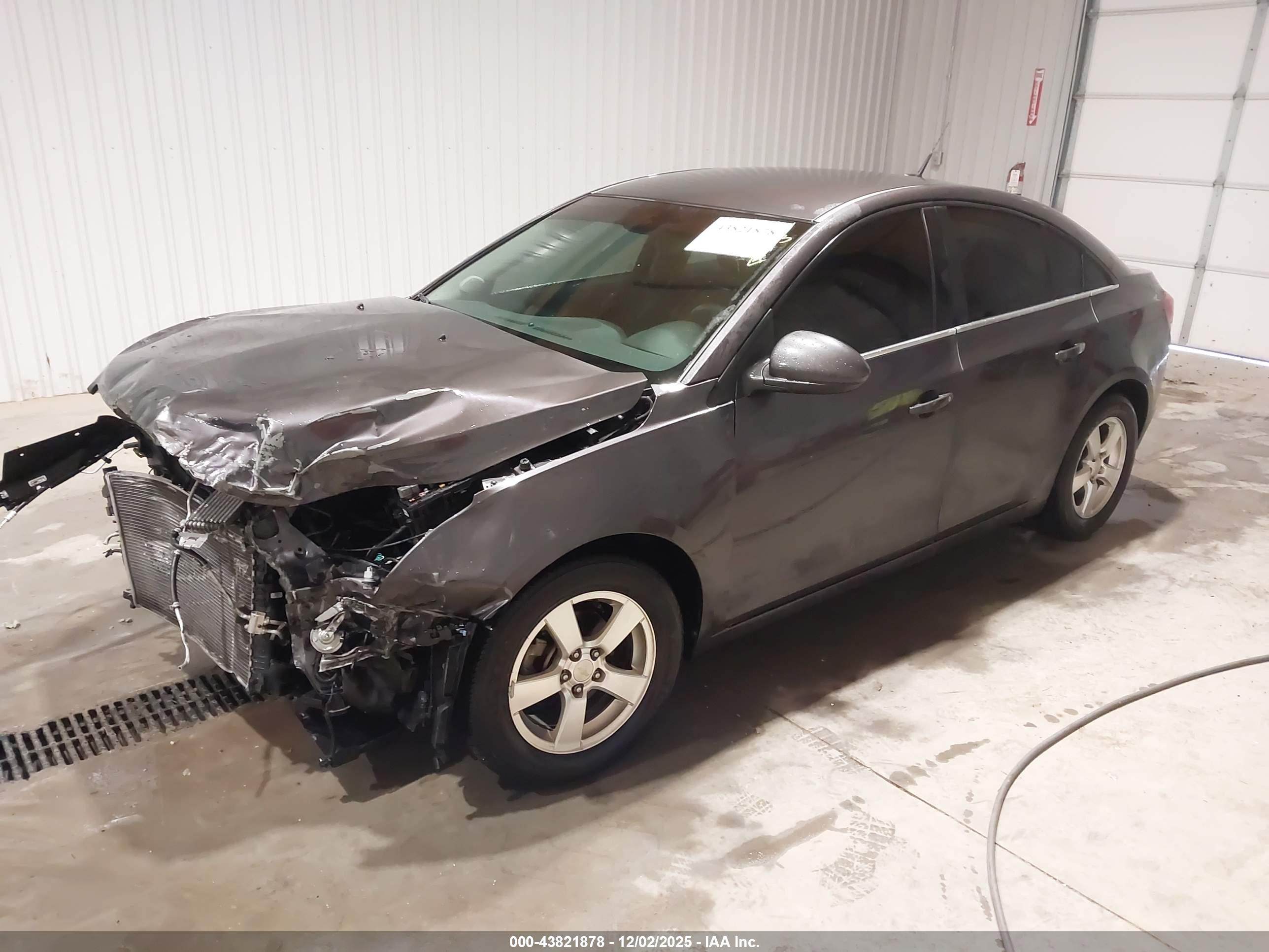 CHEVROLET CRUZE image 2