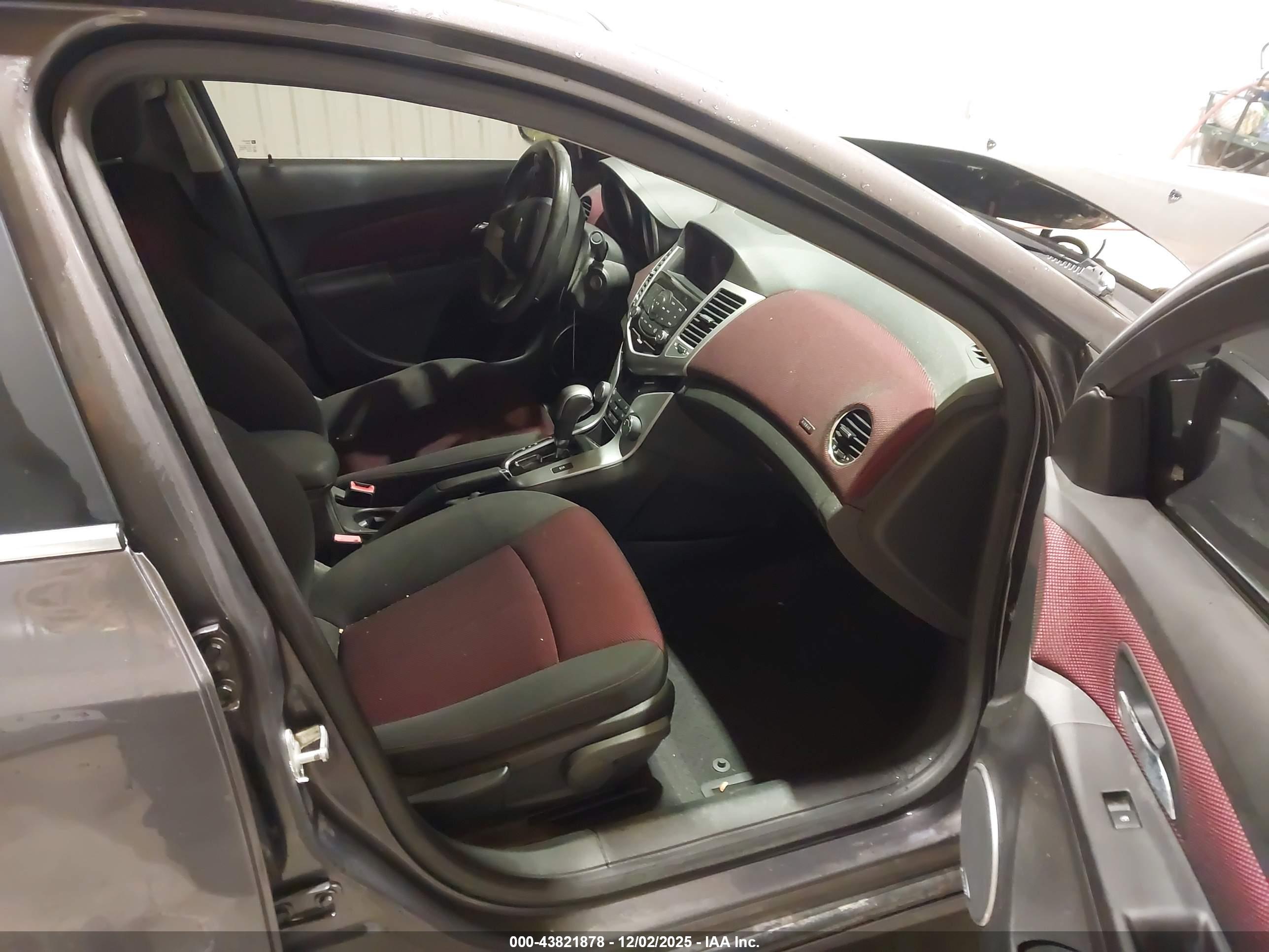 CHEVROLET CRUZE image 5