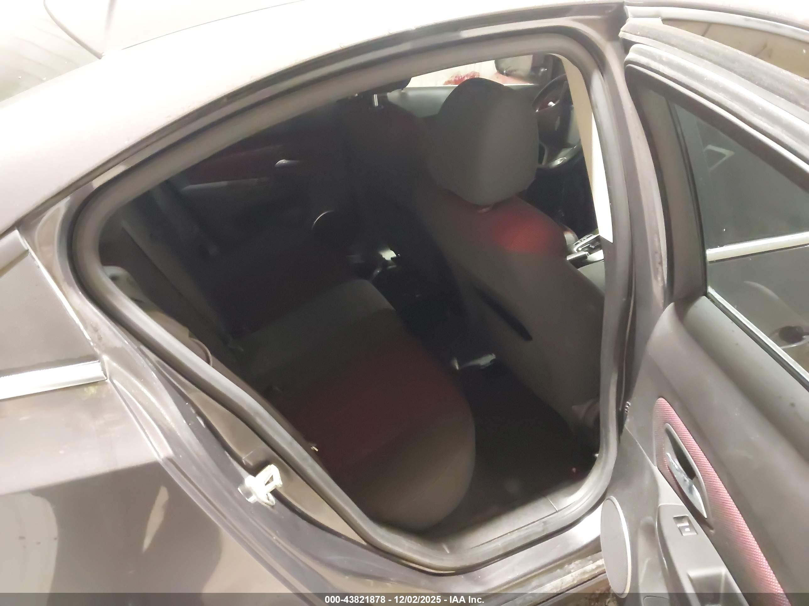 CHEVROLET CRUZE image 8
