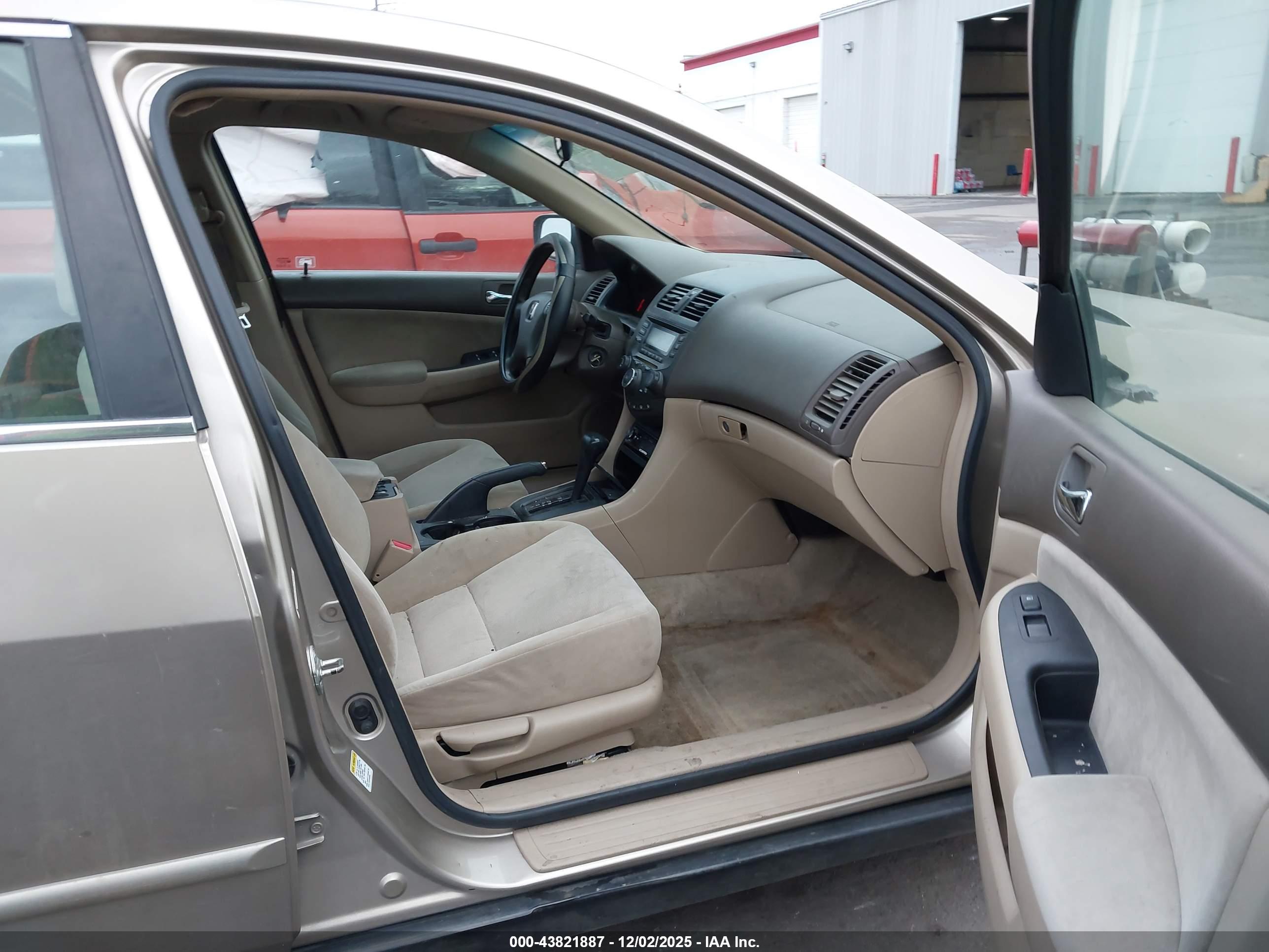 HONDA ACCORD image 5