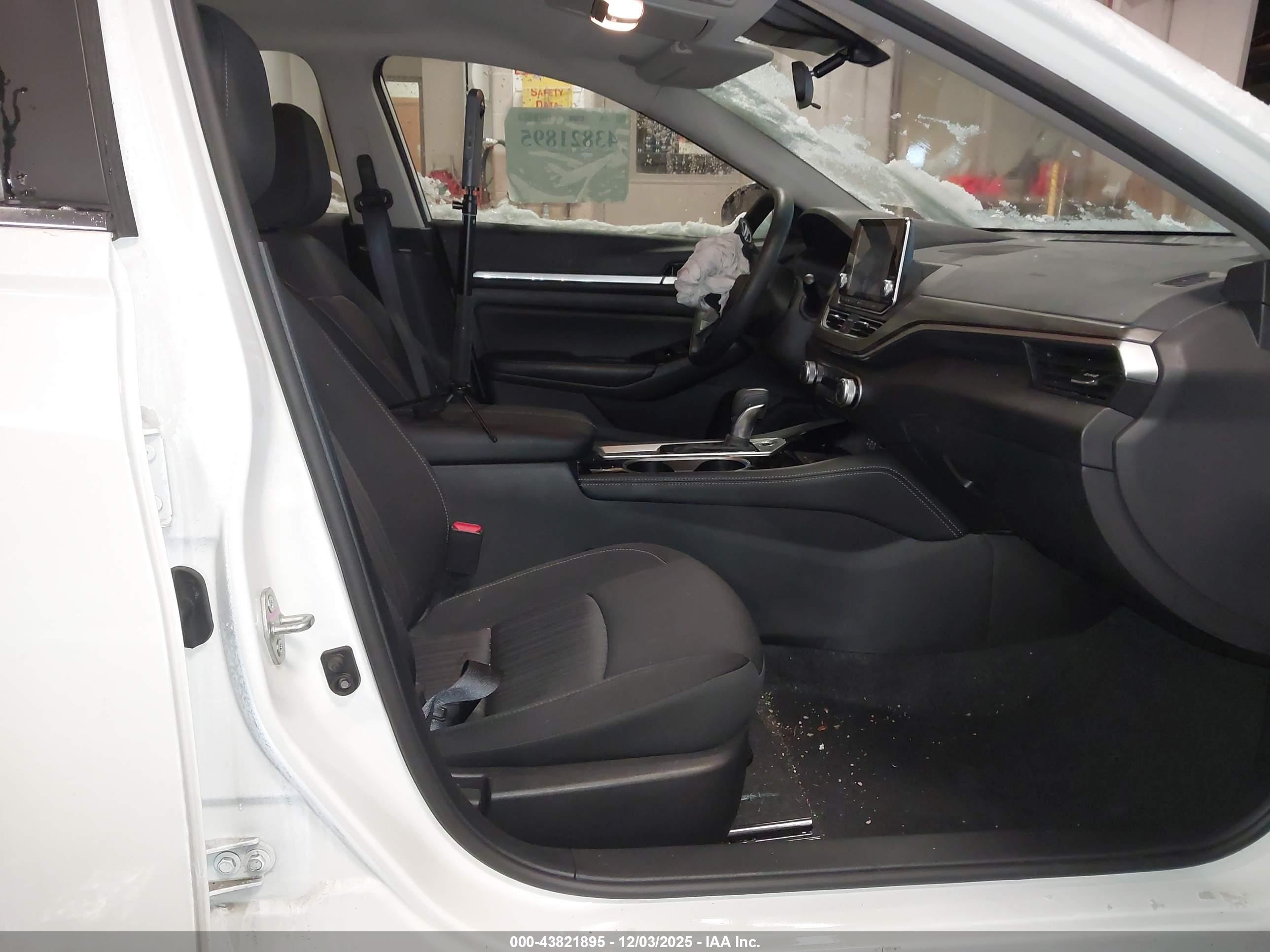 NISSAN ALTIMA image 5