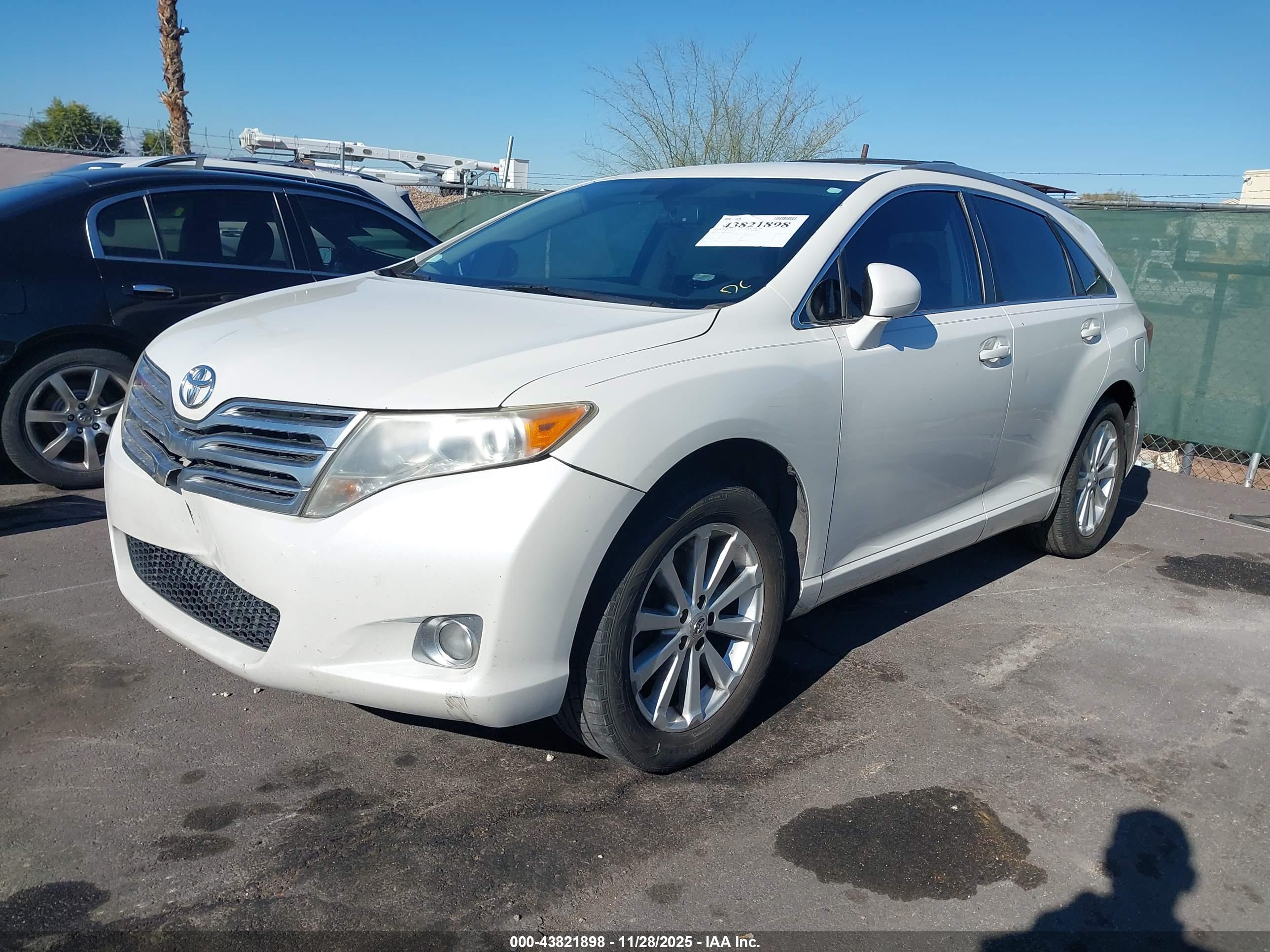 TOYOTA VENZA image 2
