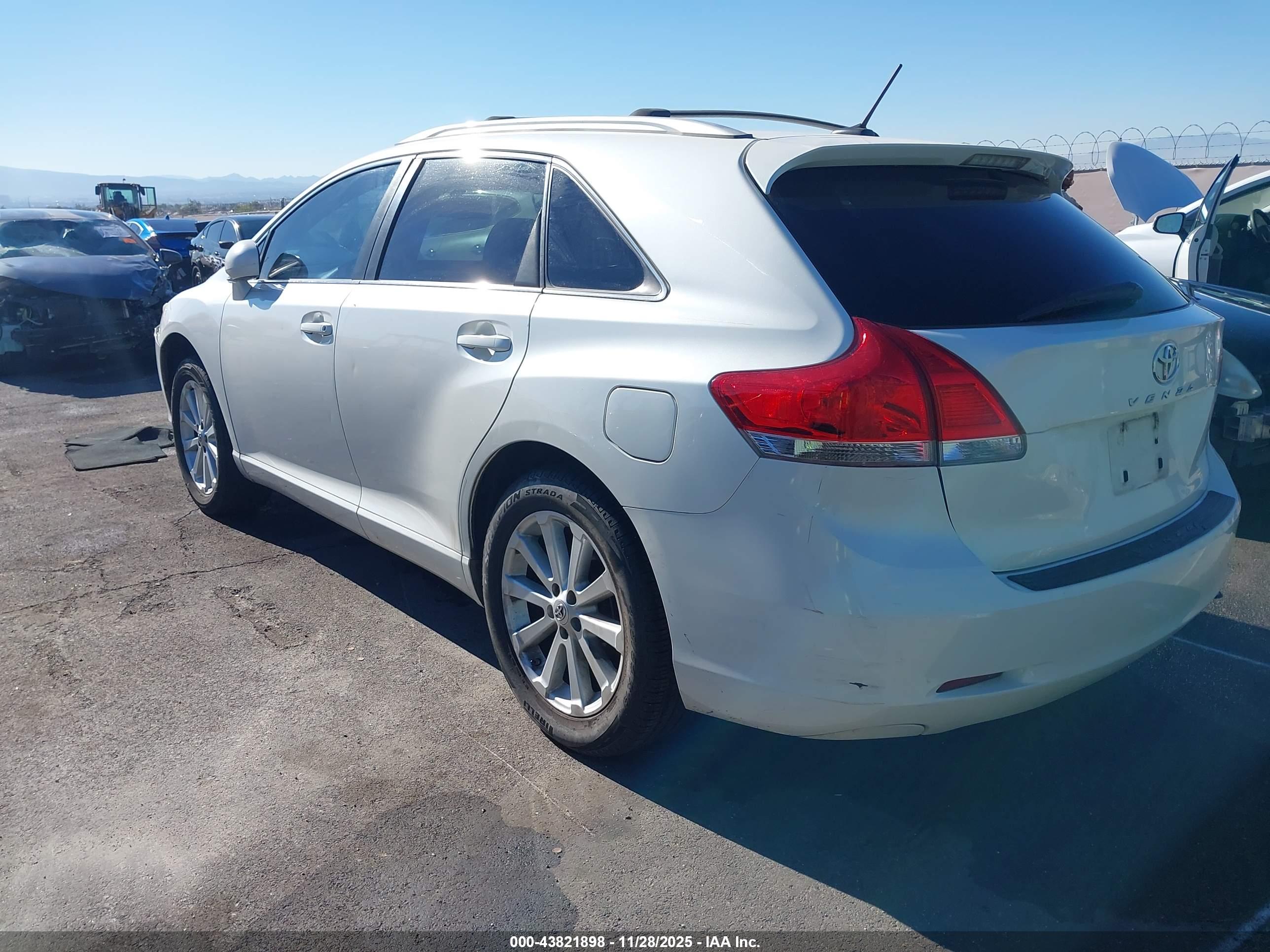 TOYOTA VENZA image 3