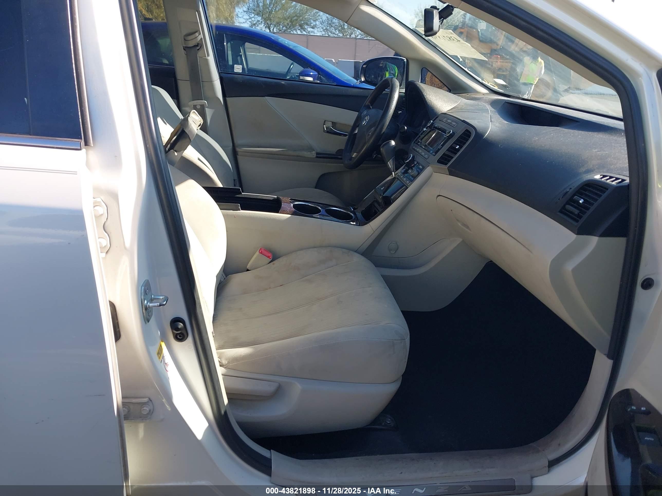 TOYOTA VENZA image 5