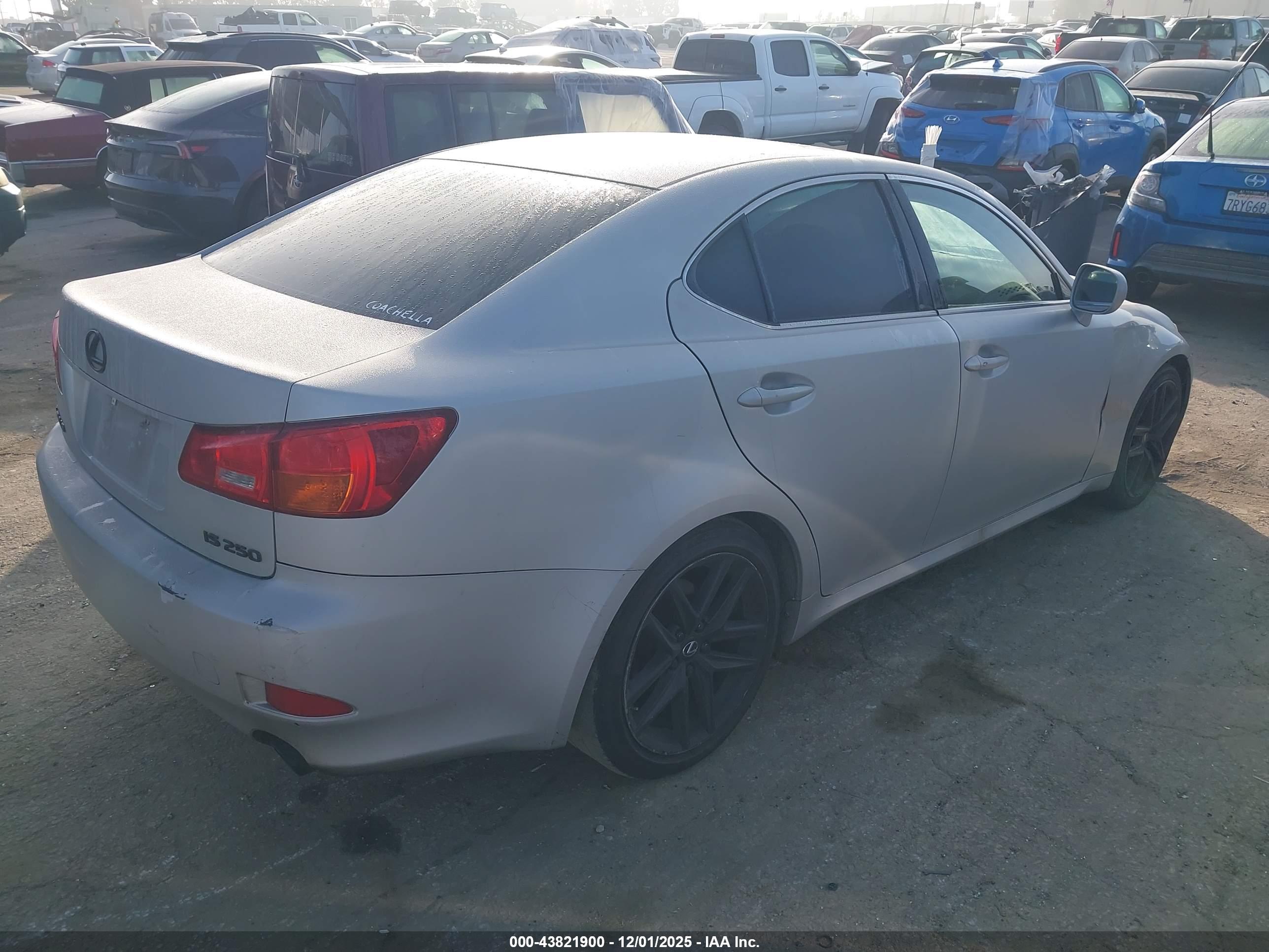 LEXUS IS image 4