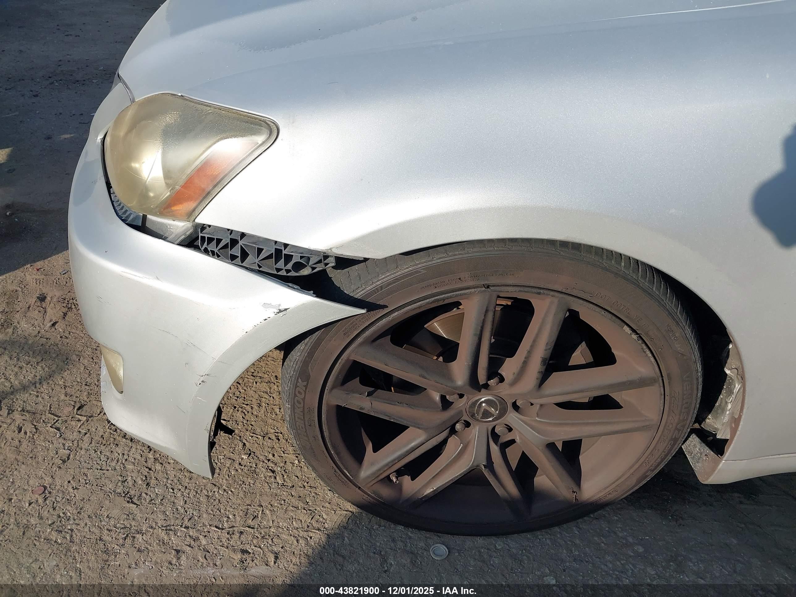LEXUS IS image 6